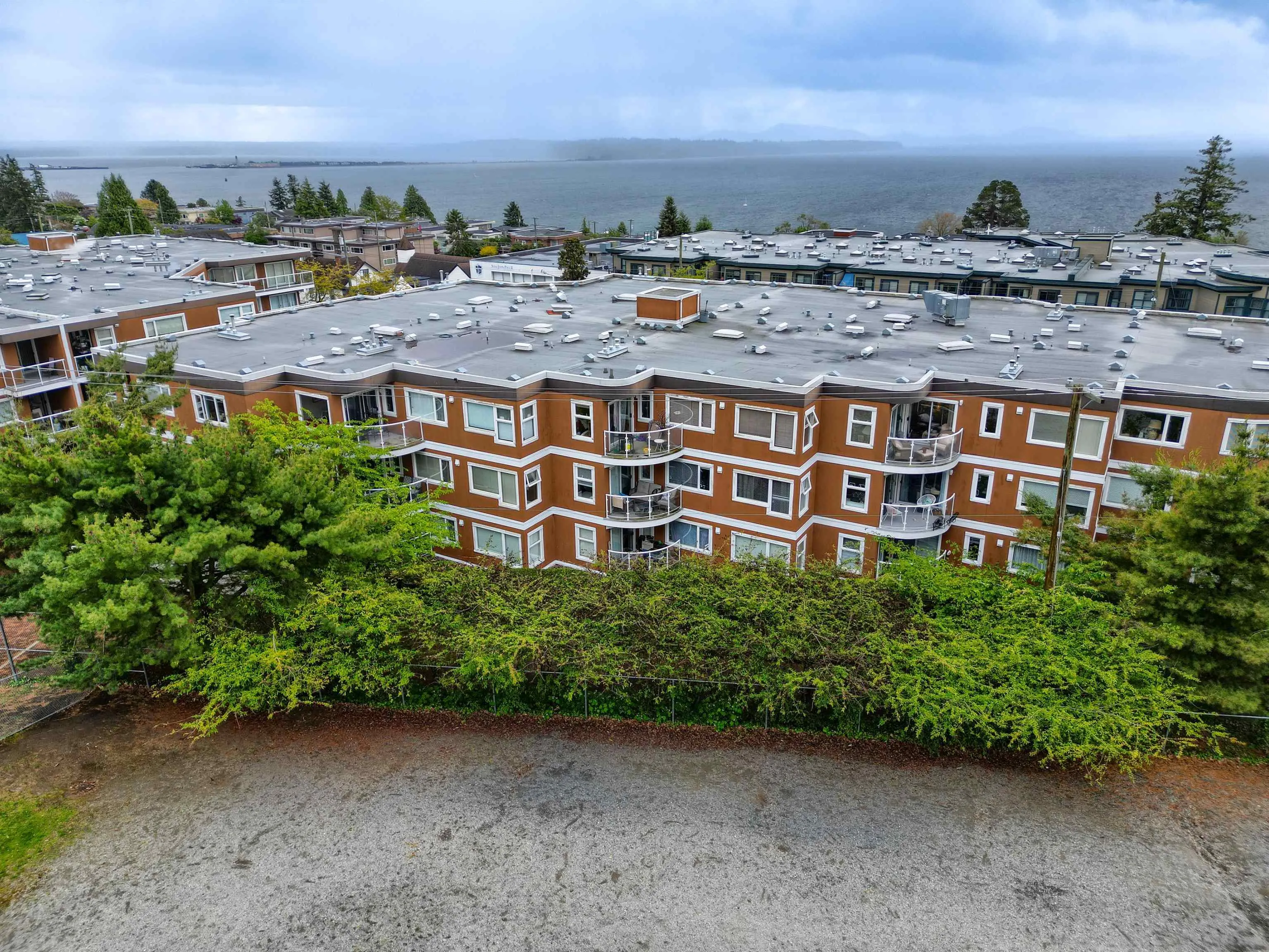 15213 Pacific Avenue #205