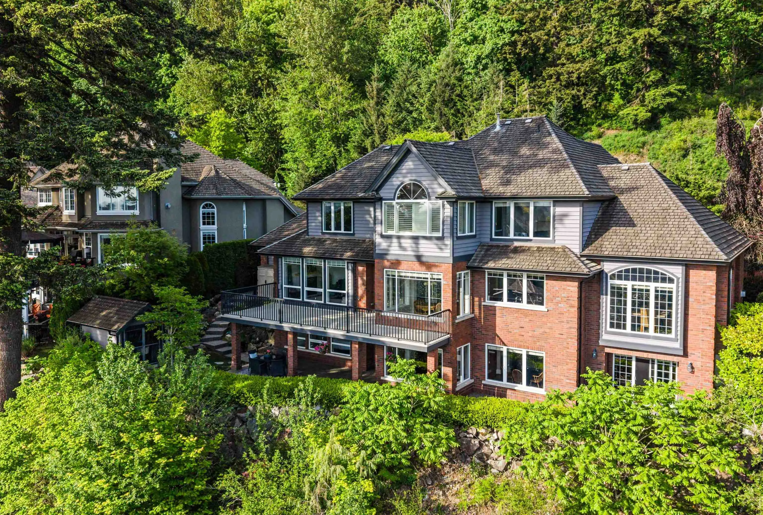 2405 Cranberry Court