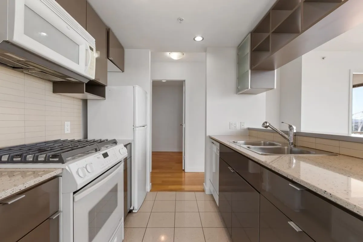 928 Beatty Street #3102