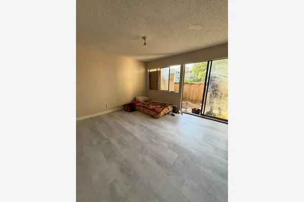 17700 60 Avenue #10