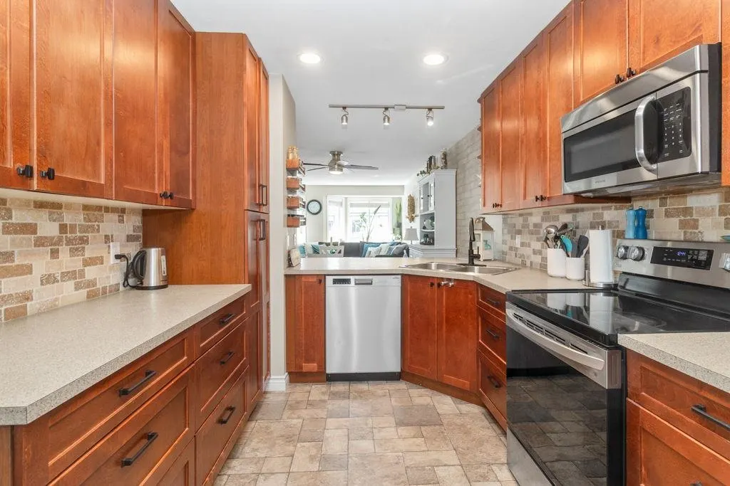 750 Prairie Avenue #114