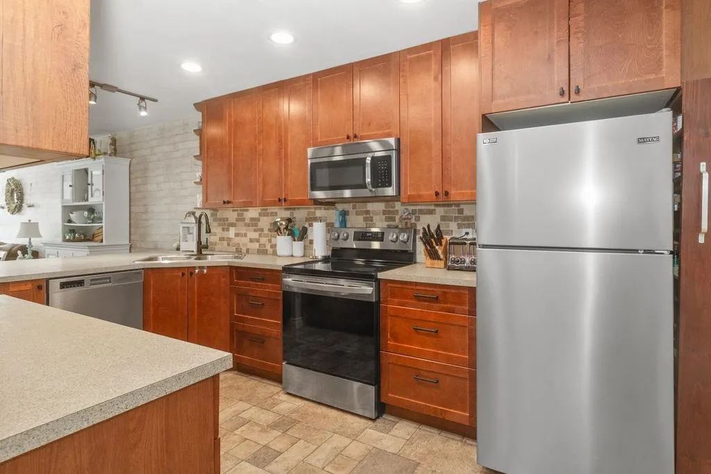750 Prairie Avenue #114