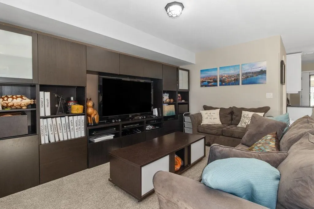 750 Prairie Avenue #114