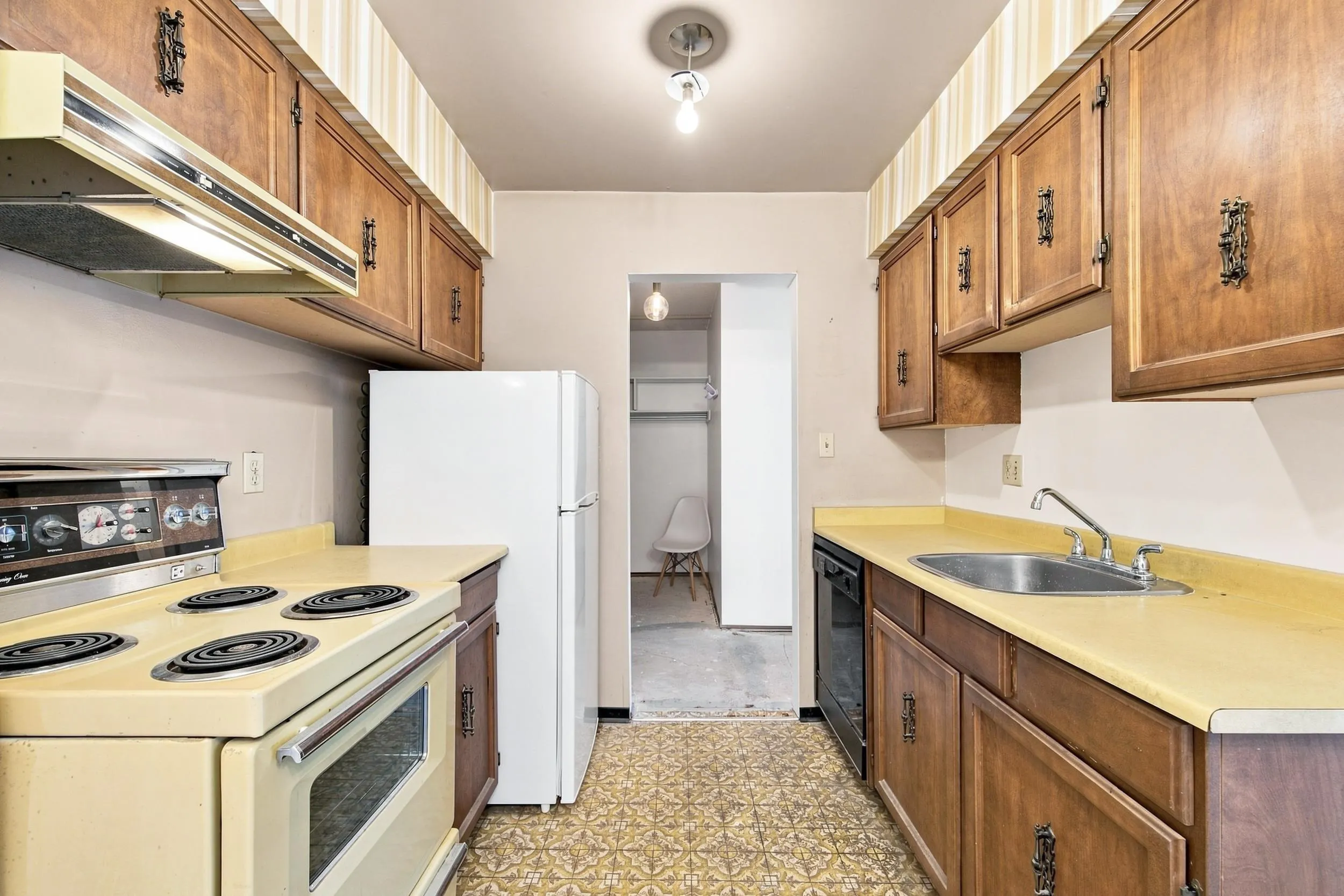 1825 W 8th Avenue #205