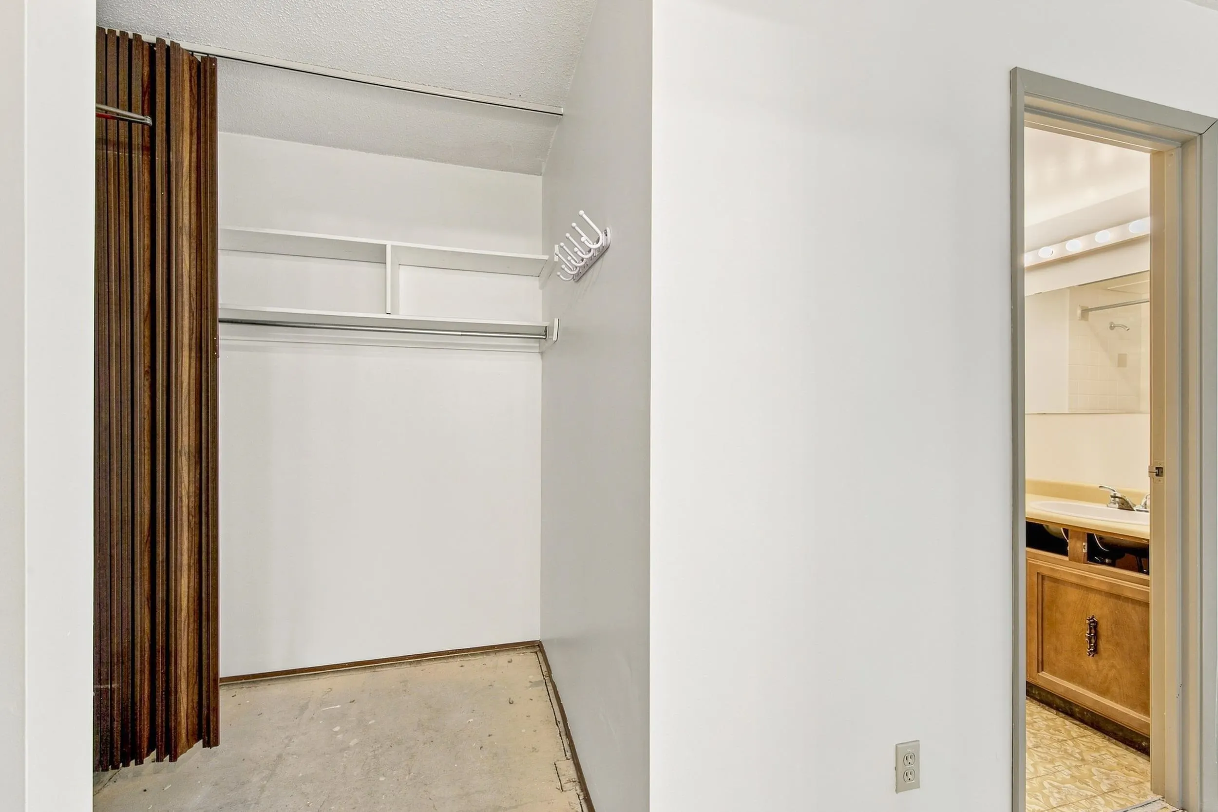 1825 W 8th Avenue #205