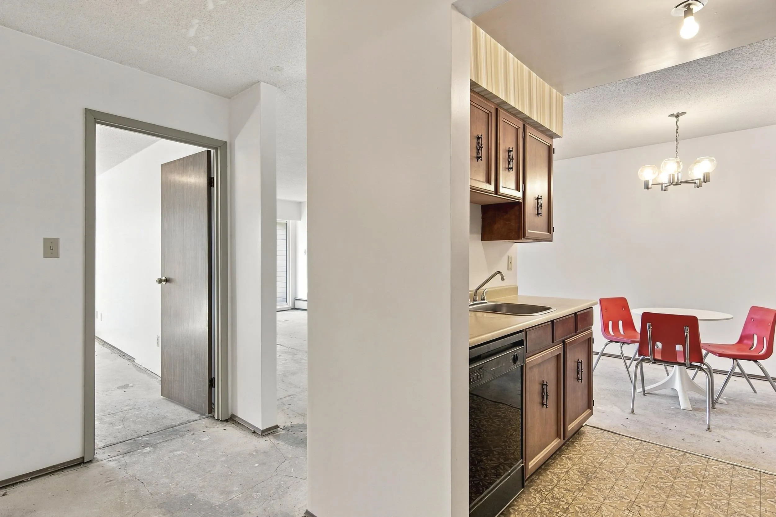 1825 W 8th Avenue #205