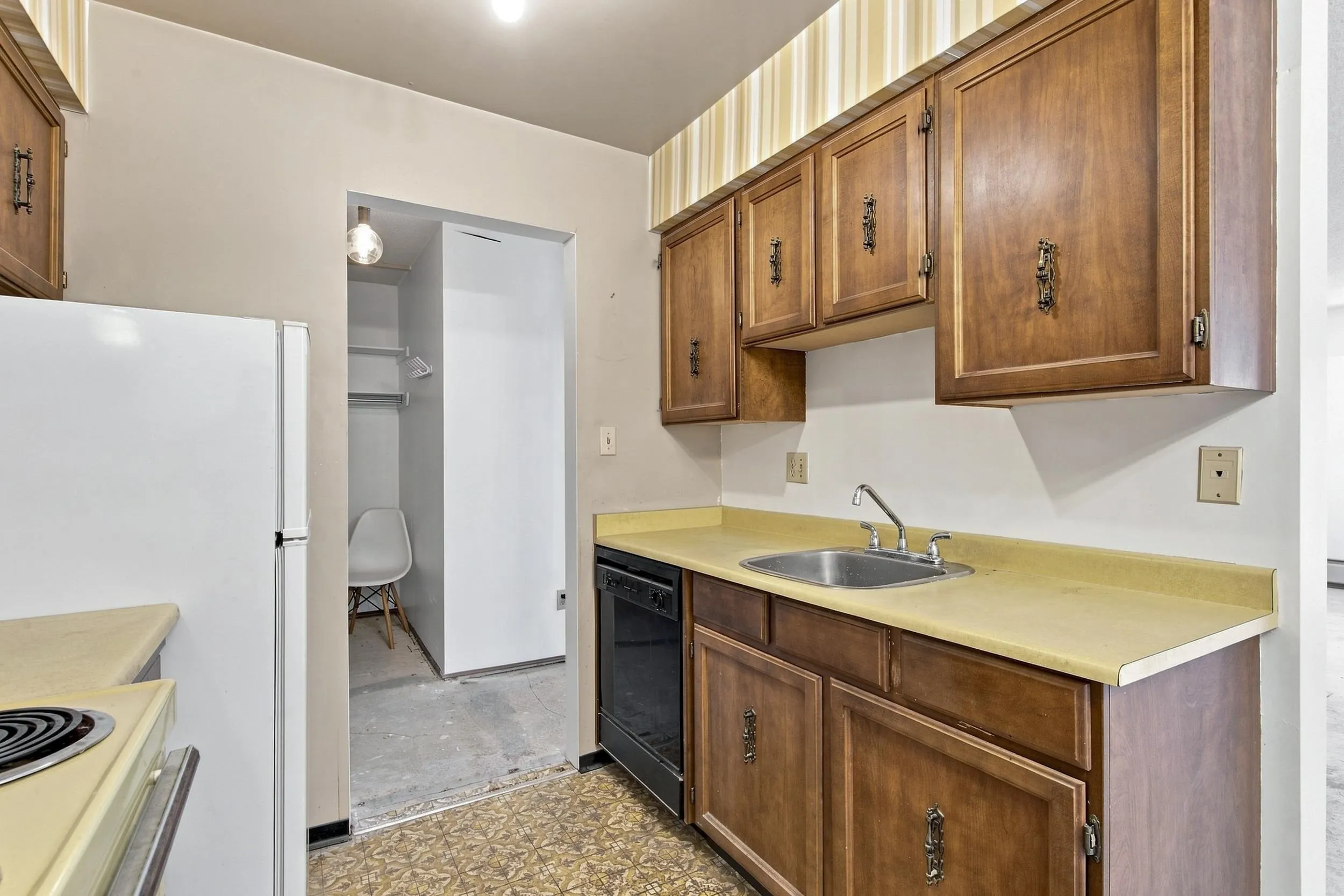 1825 W 8th Avenue #205