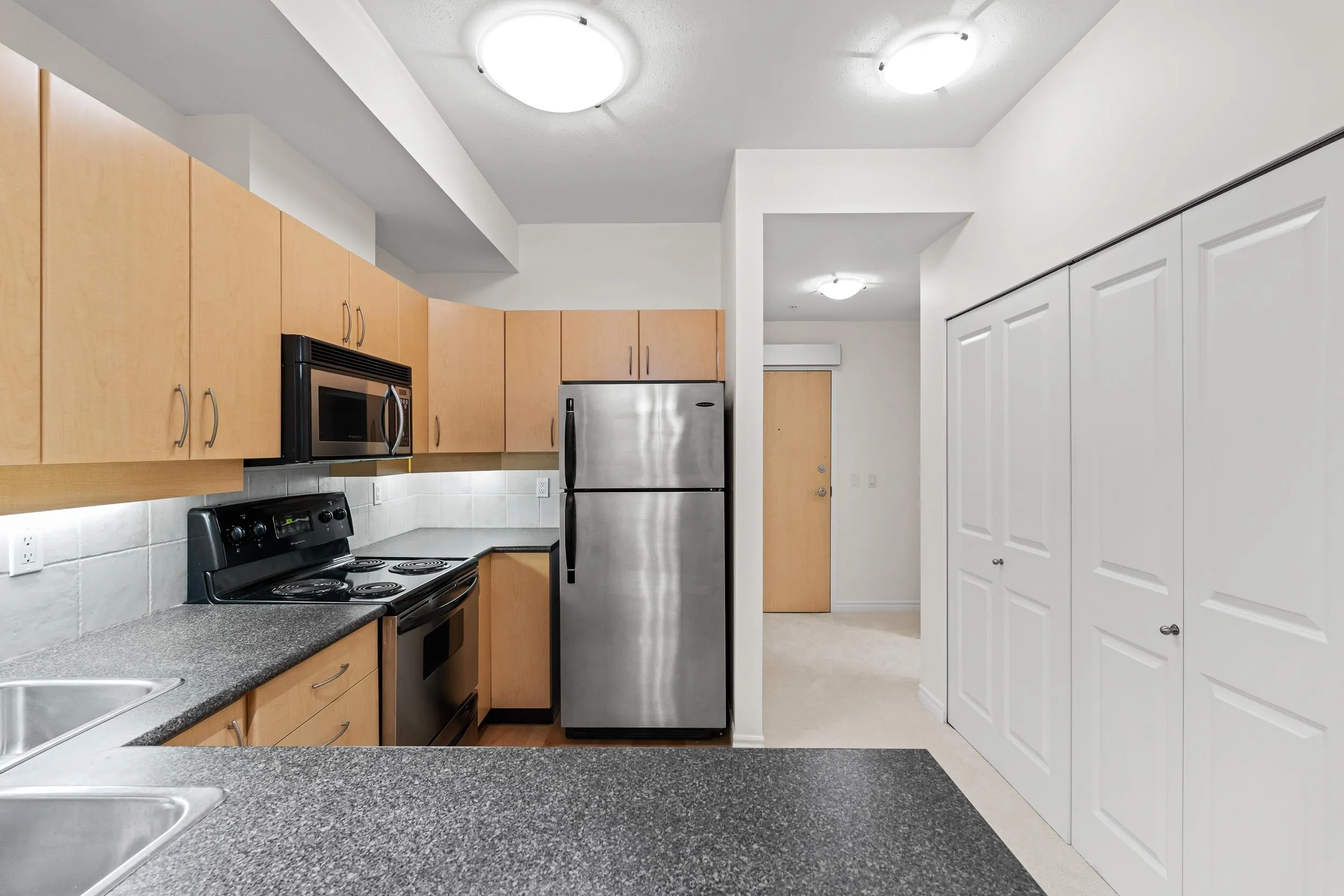 3151 Connaught Crescent #208