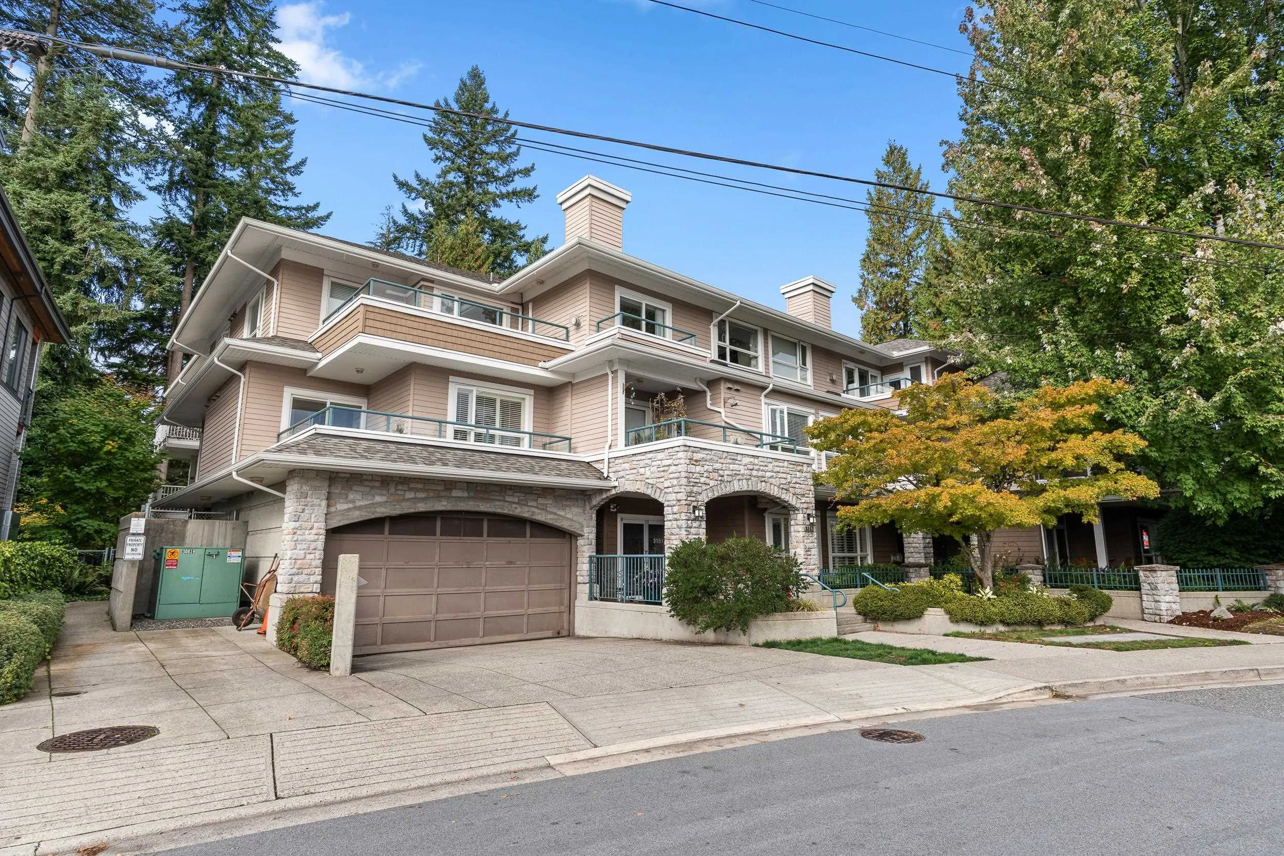 3151 Connaught Crescent #208