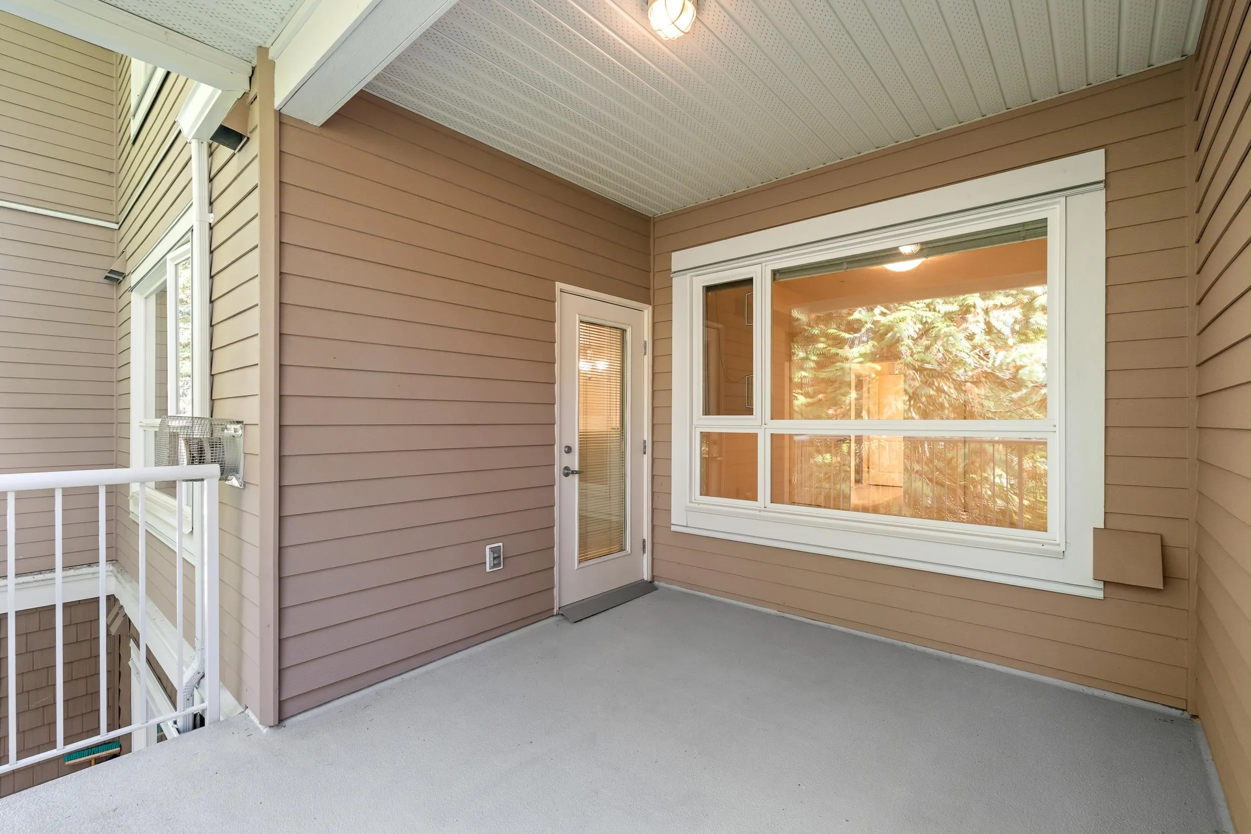 3151 Connaught Crescent #208