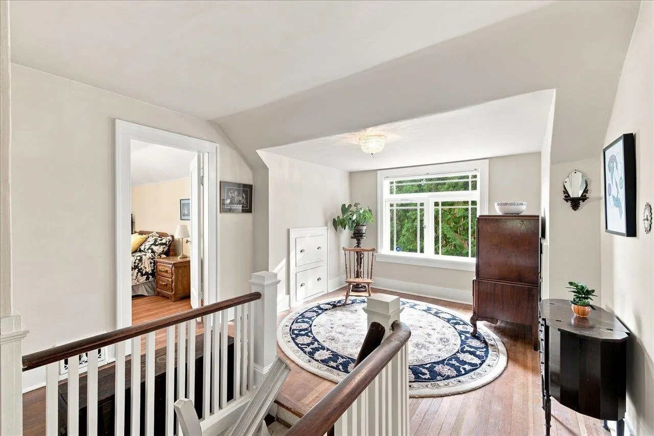 6048 Elm Street
