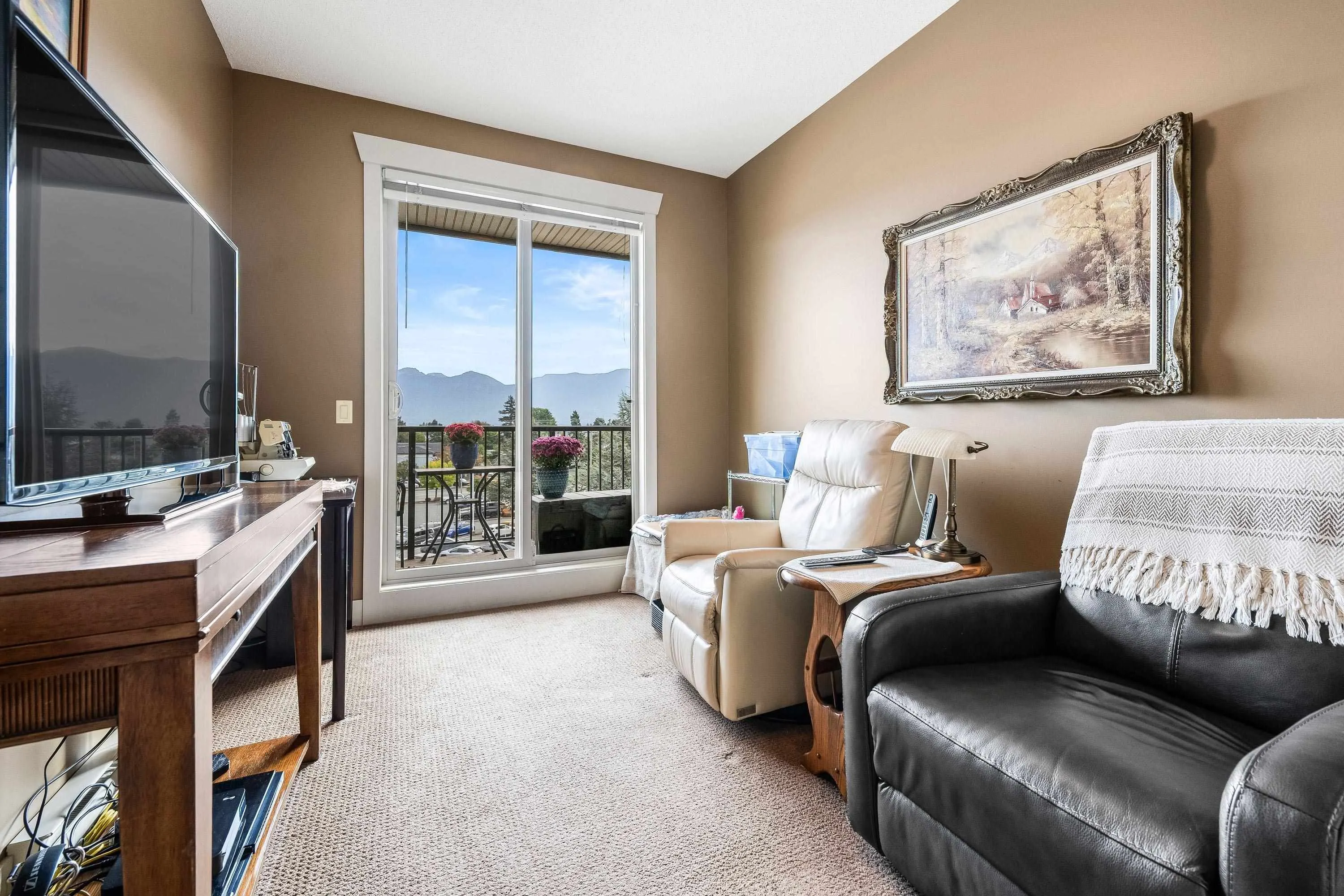 45893 Chesterfield Avenue #412