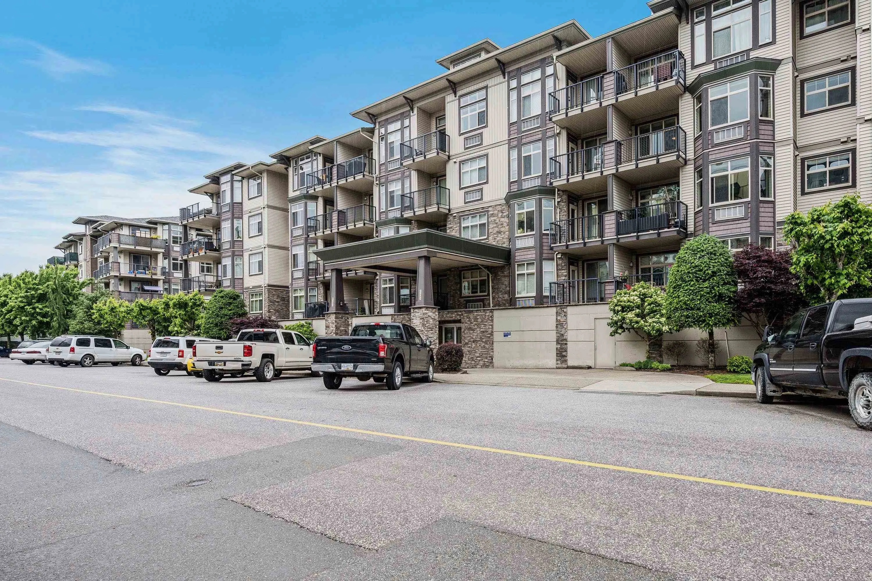 45893 Chesterfield Avenue #412