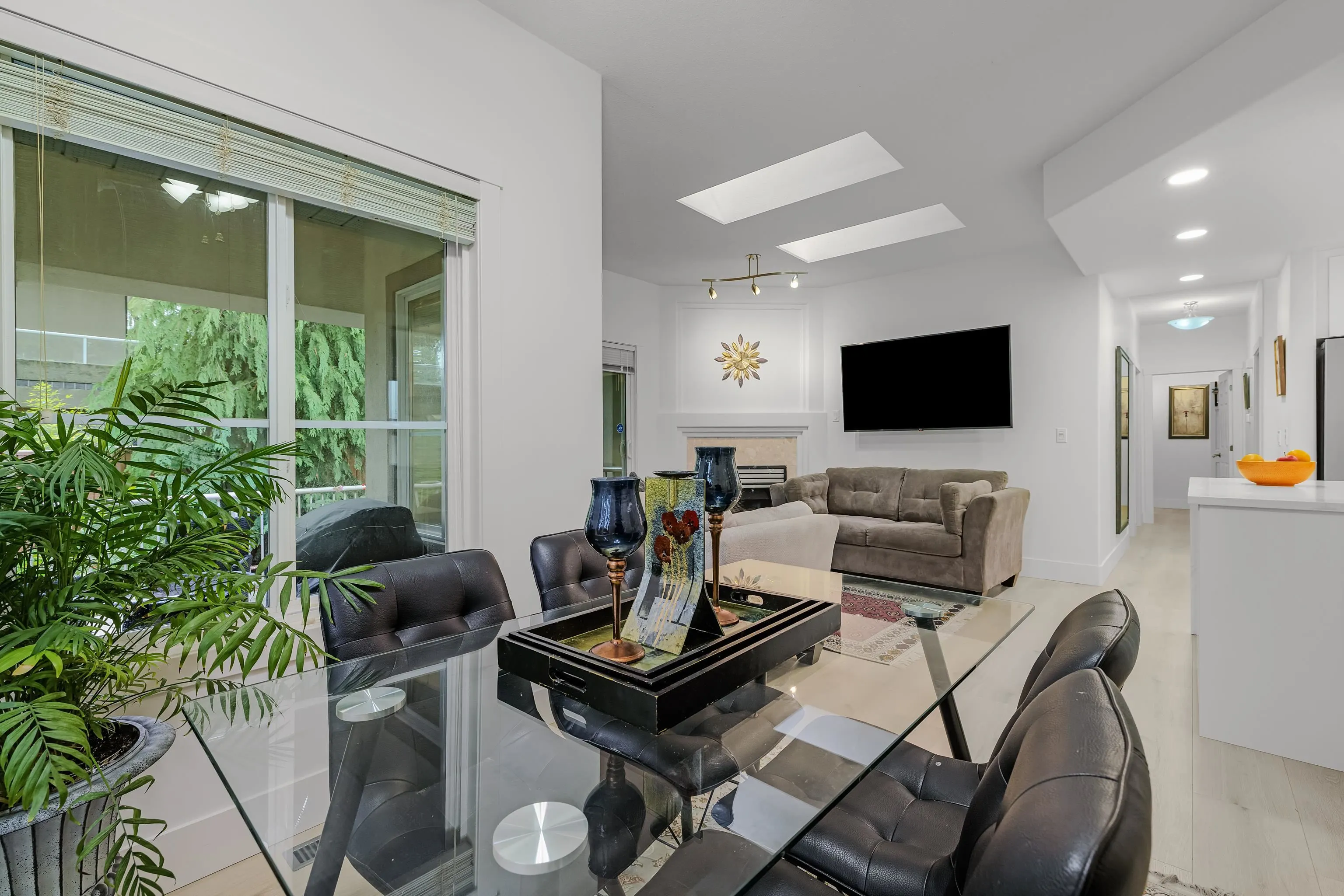 13911 16 Avenue #6