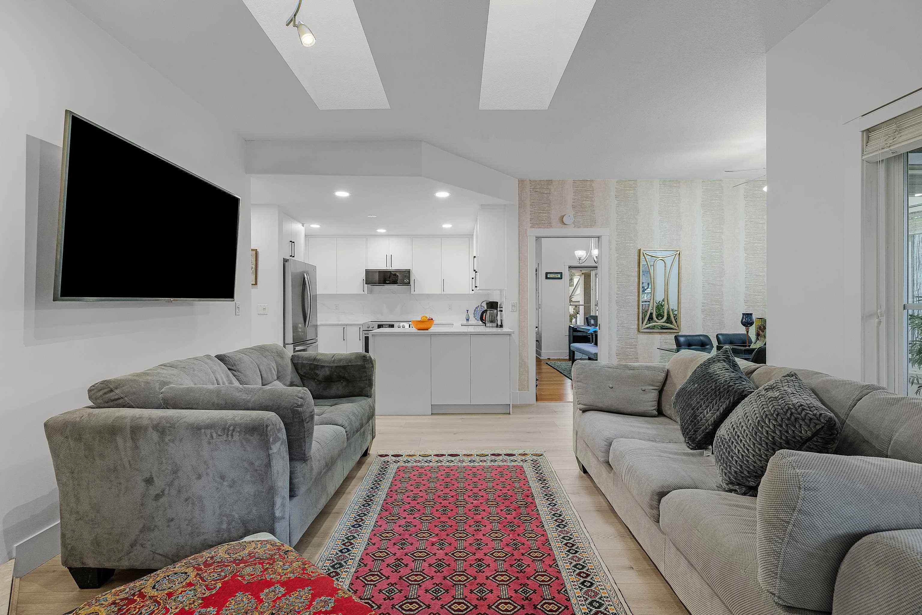 13911 16 Avenue #6