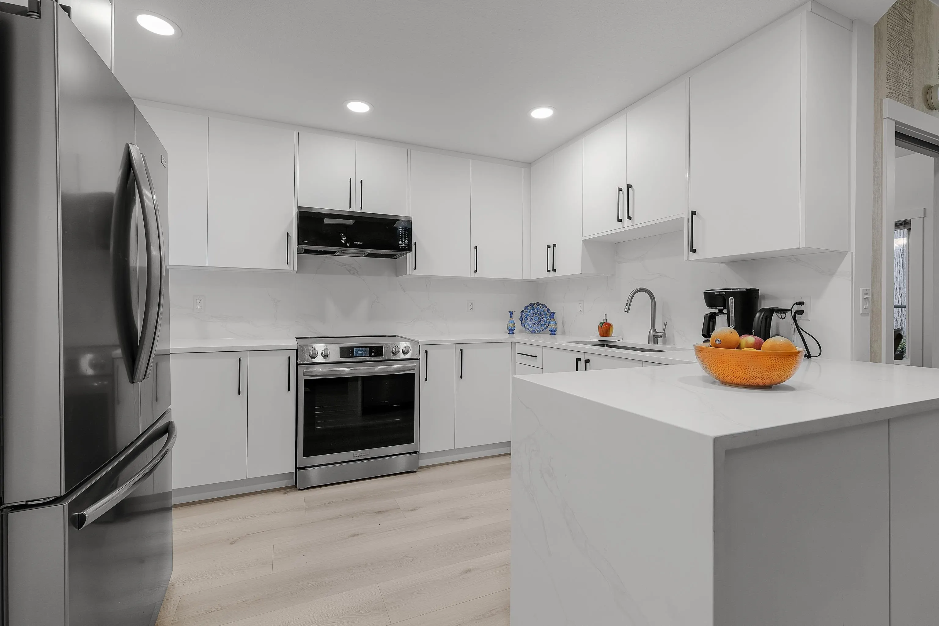 13911 16 Avenue #6