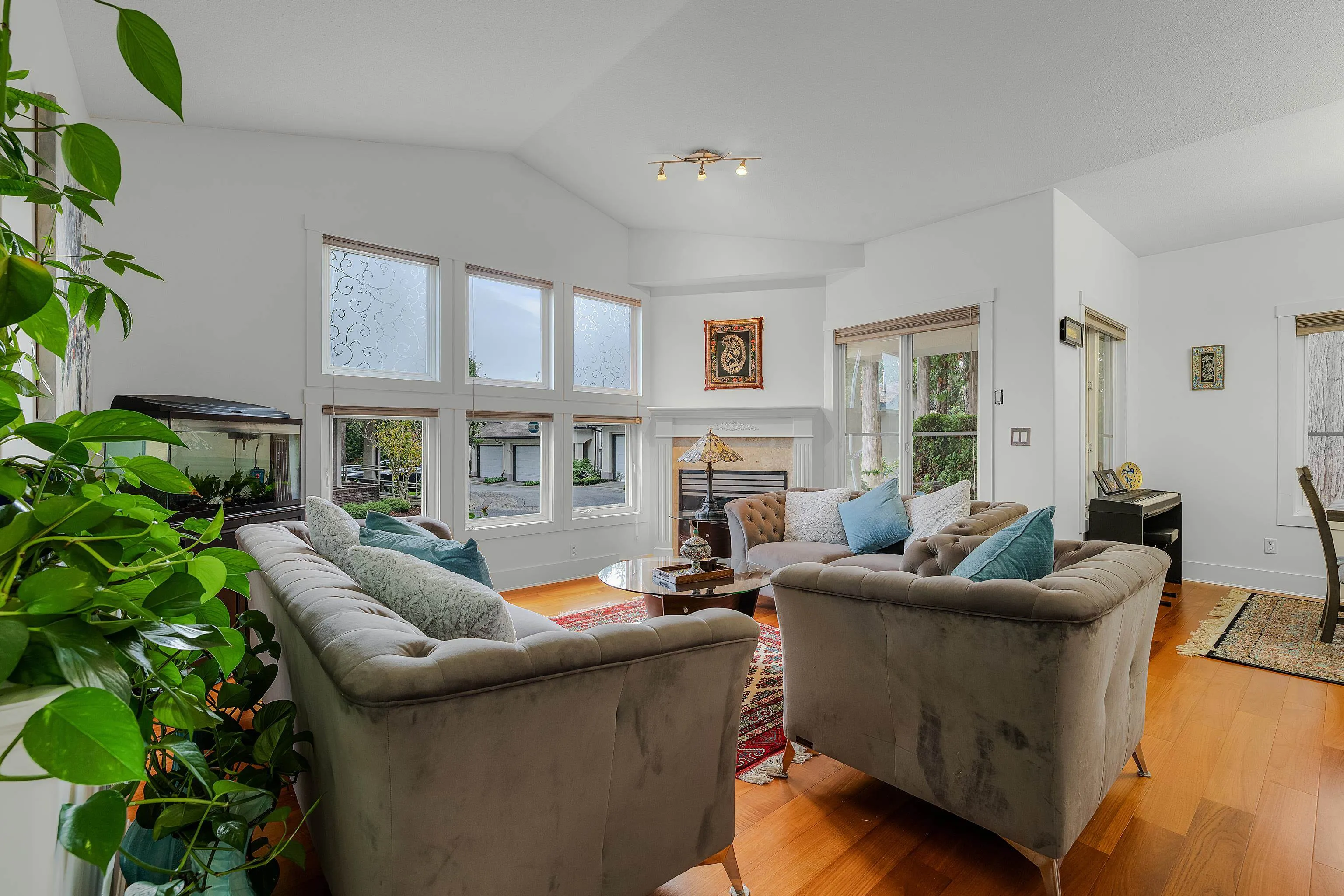 13911 16 Avenue #6