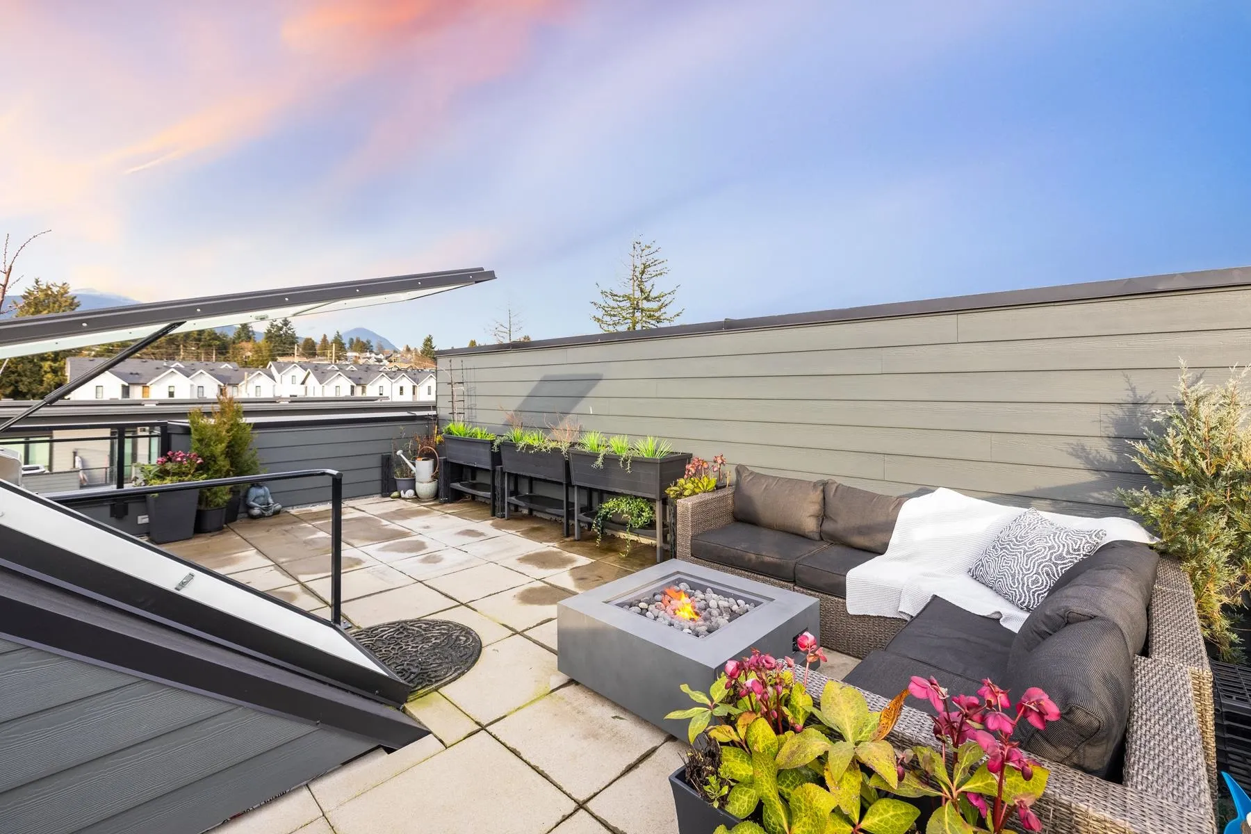 545 E 2nd Street #444