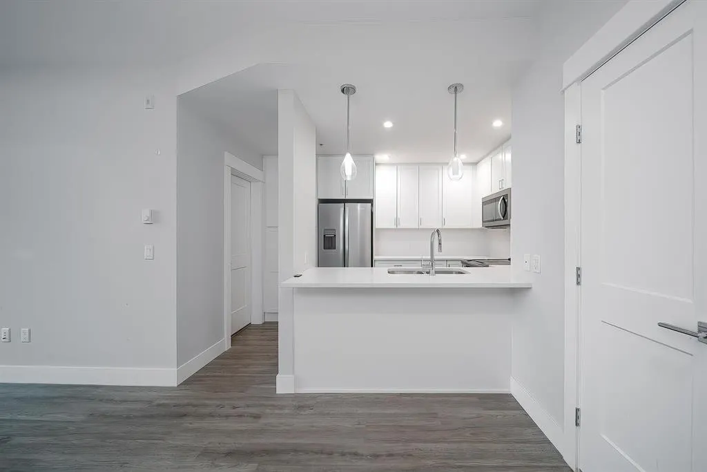 2180 Kelly Avenue #3612