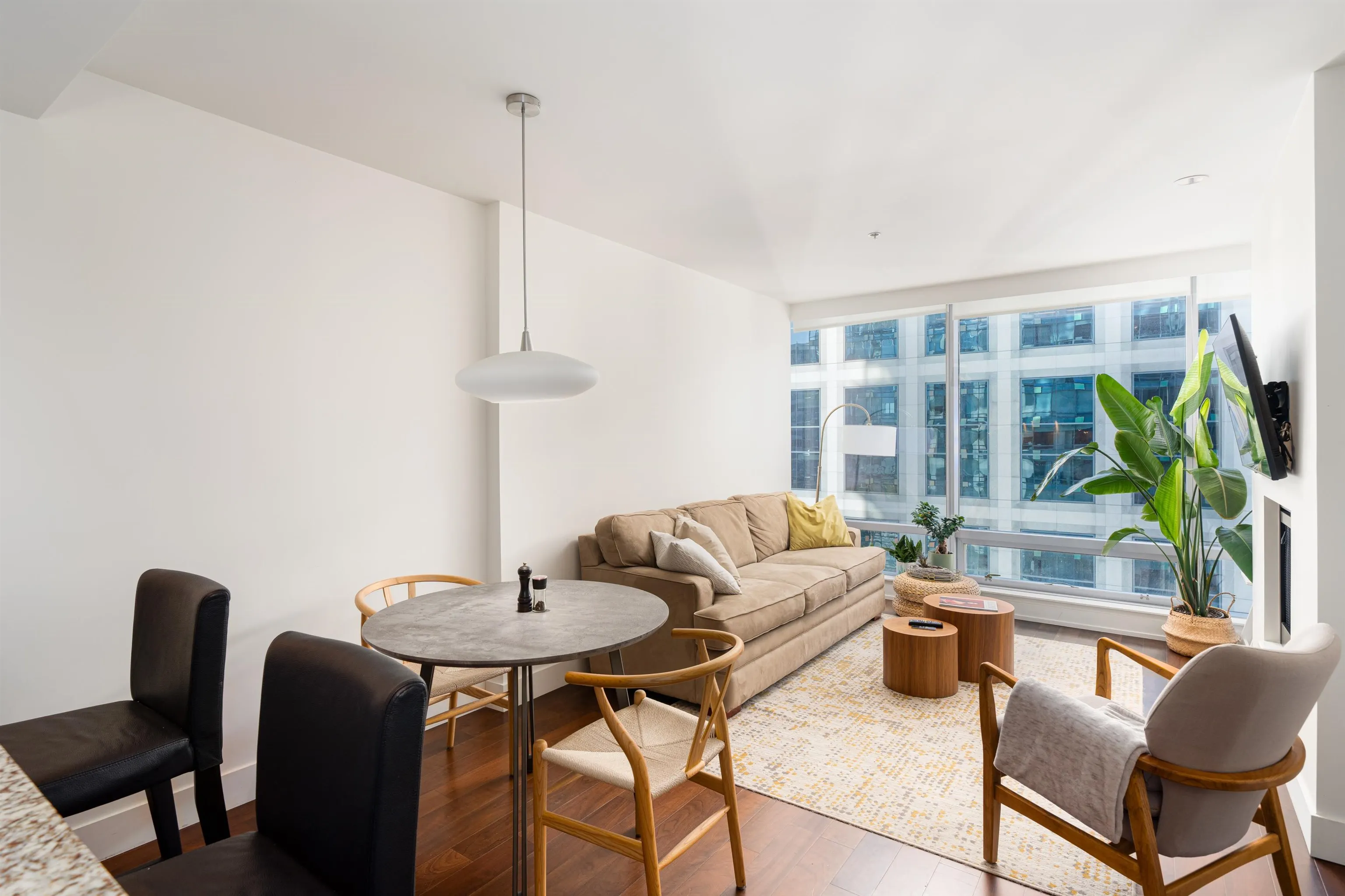1111 Alberni Street #2704