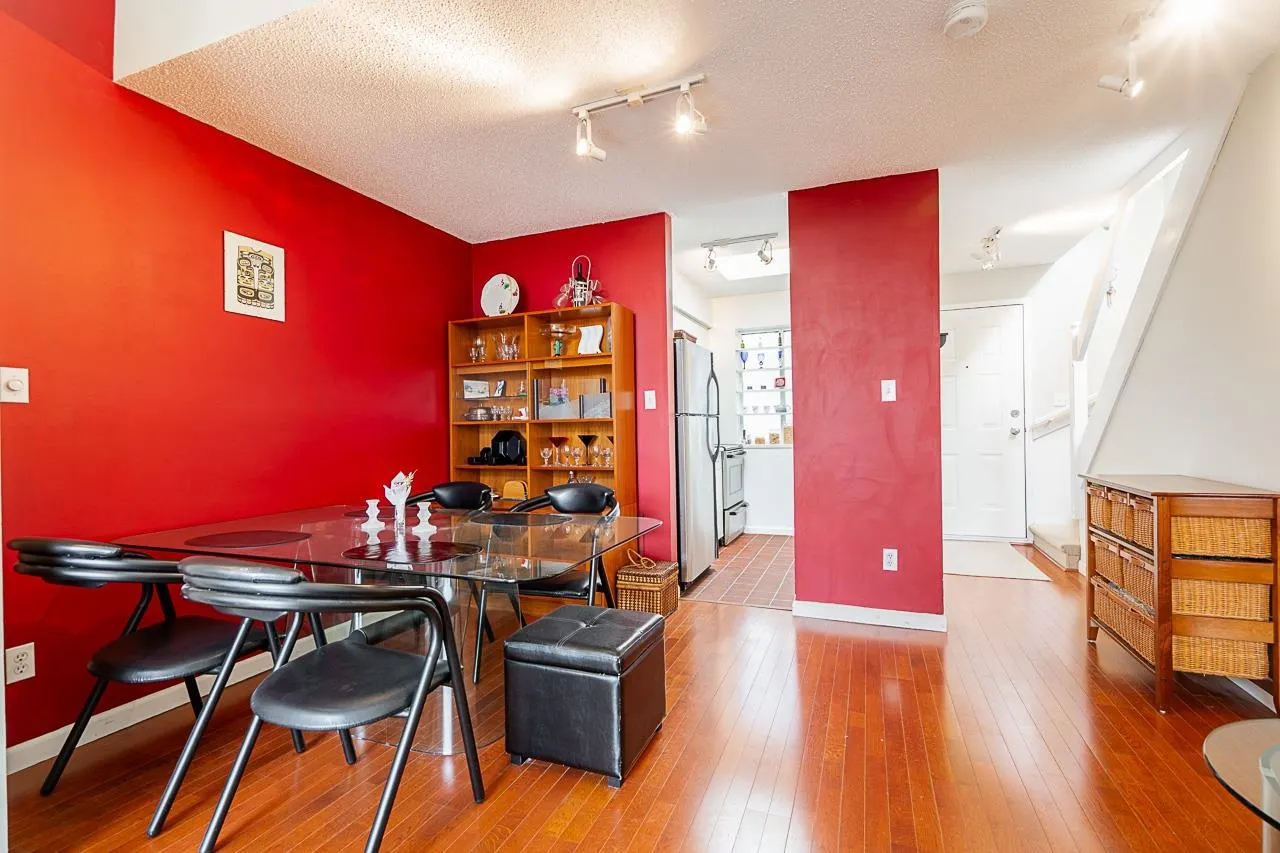 592 W 16th Avenue