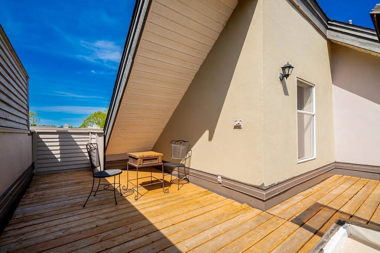 592 W 16th Avenue