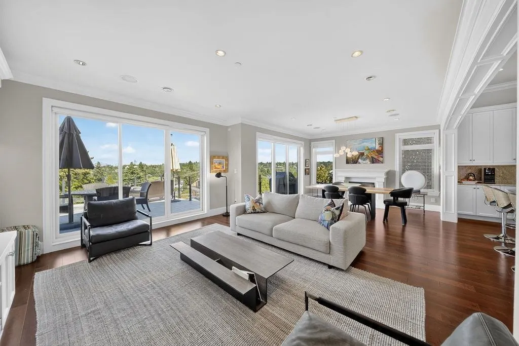 4578 Puget Drive