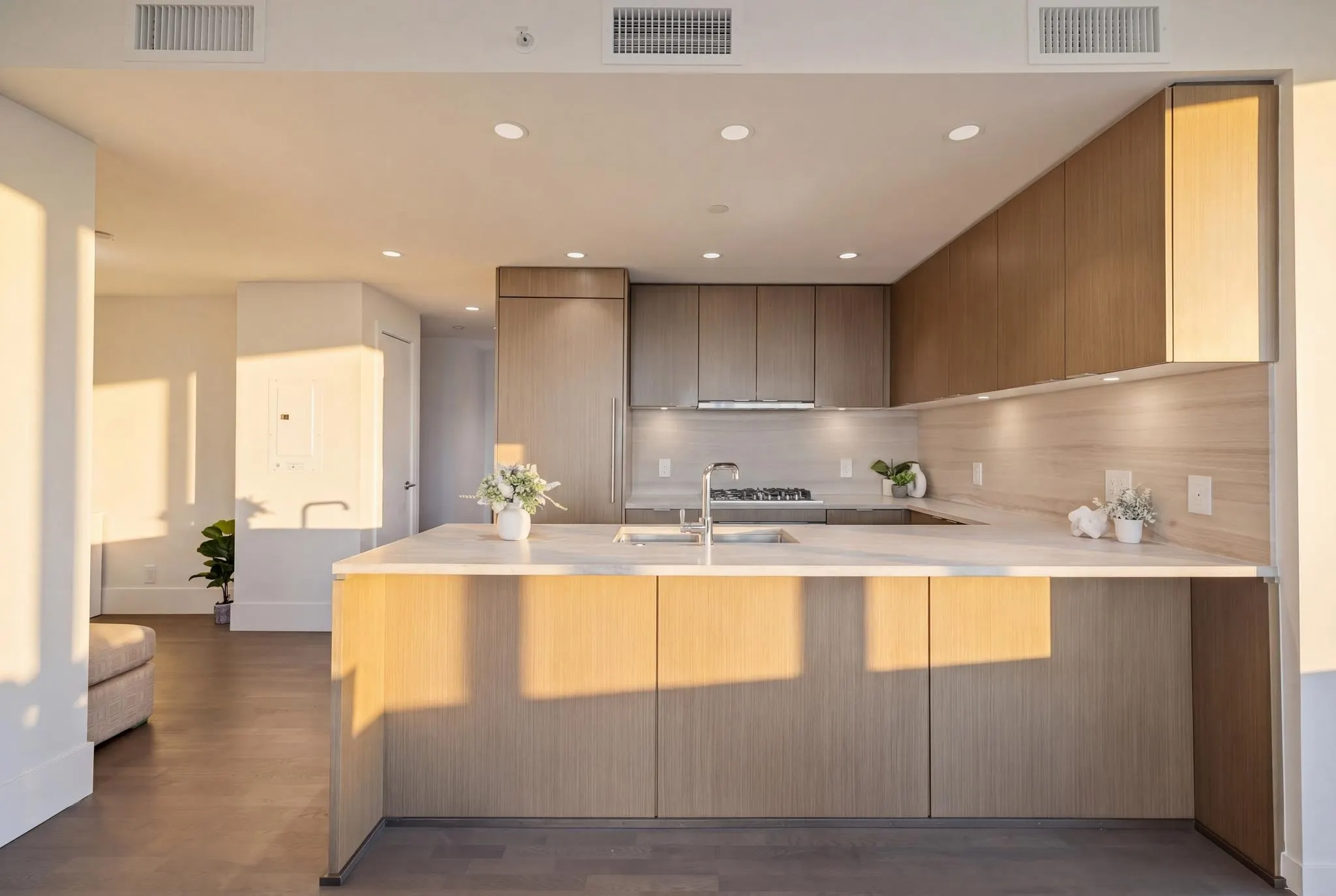 112 E 13th Street #906