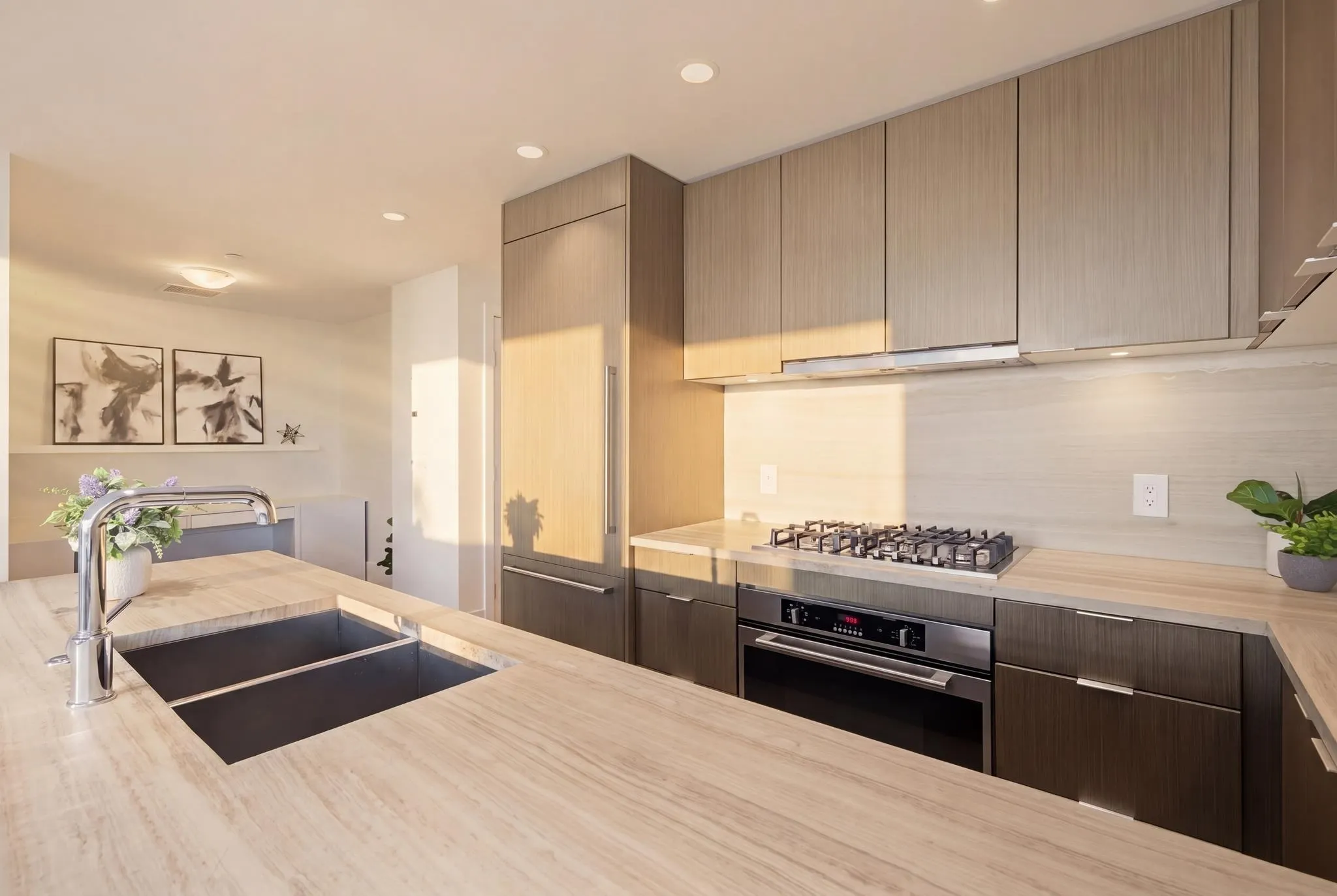 112 E 13th Street #906