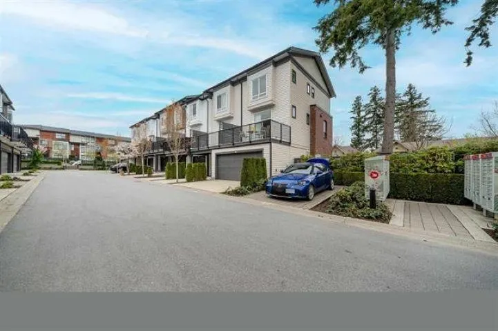 15828 27 Avenue #8
