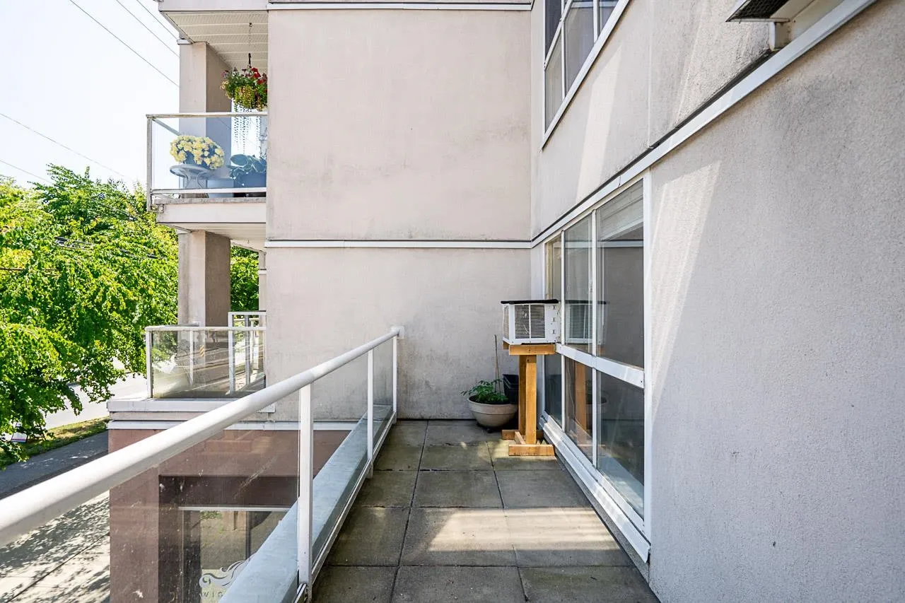 5499 203 Street #206