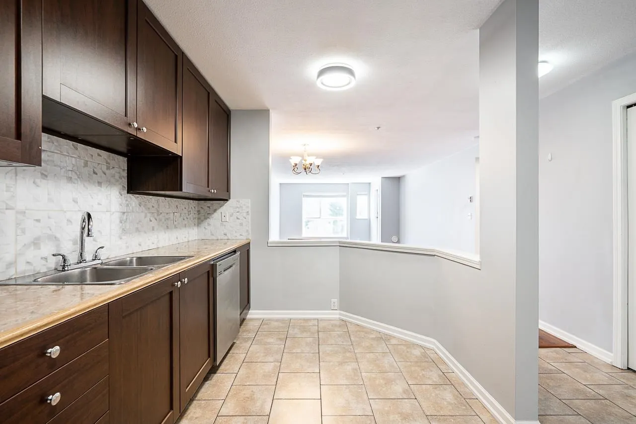 5499 203 Street #206