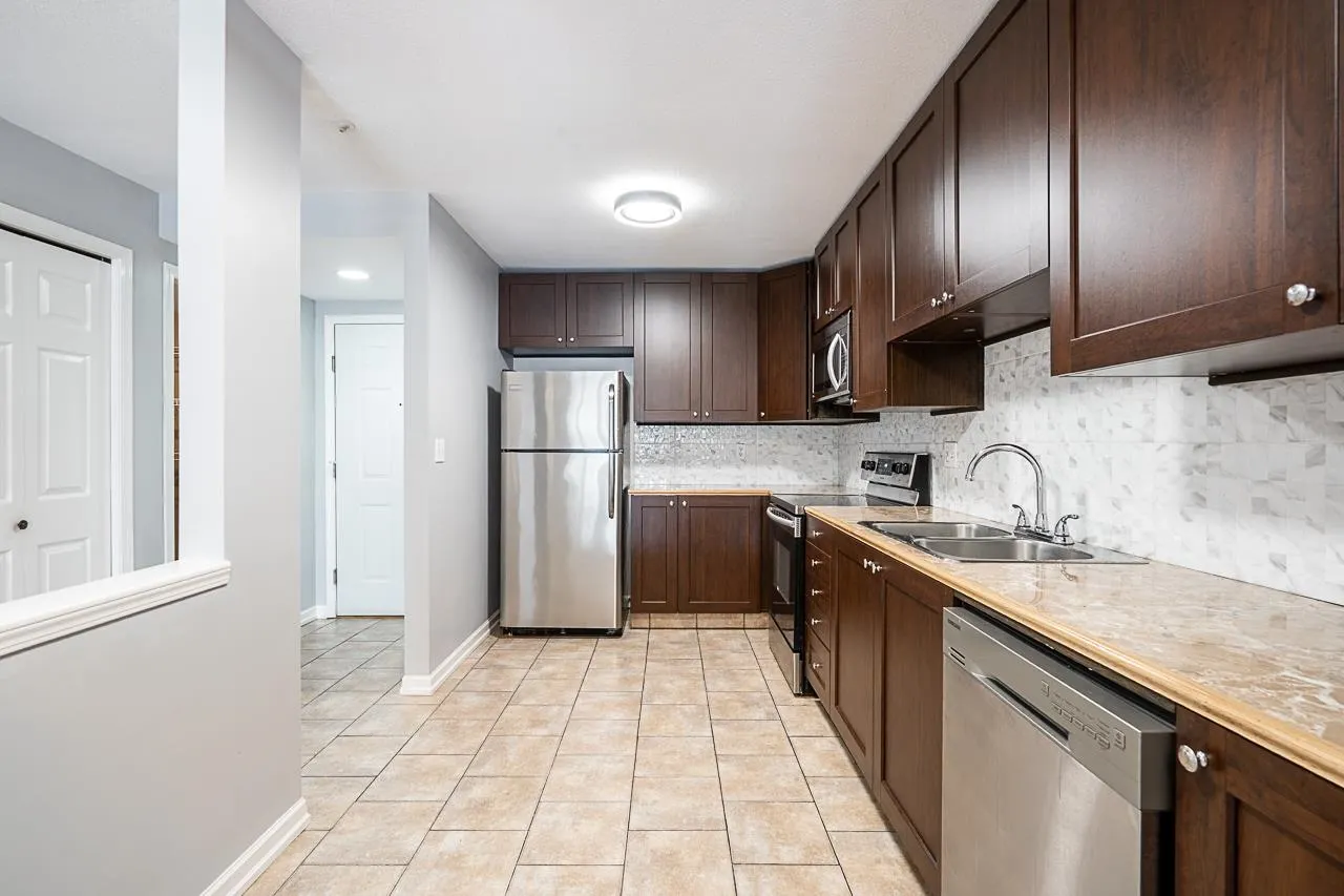 5499 203 Street #206