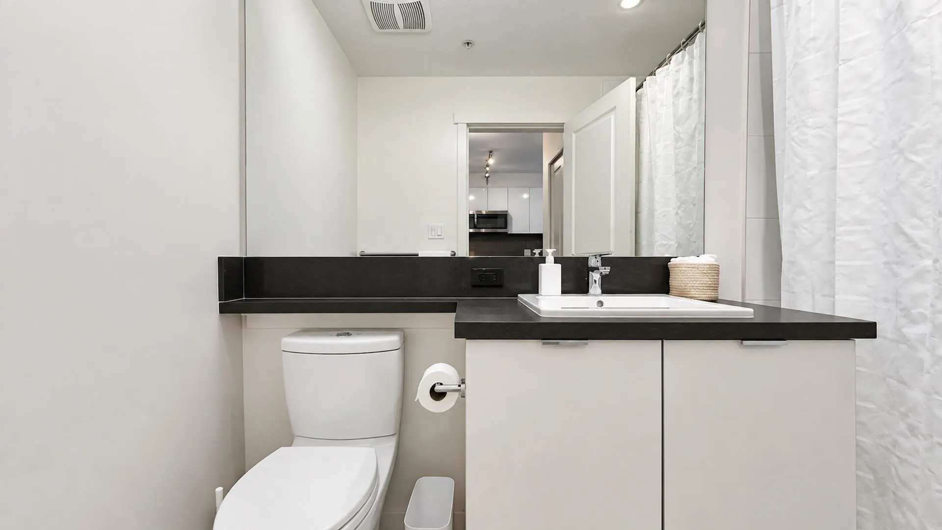 15137 33 Avenue #213