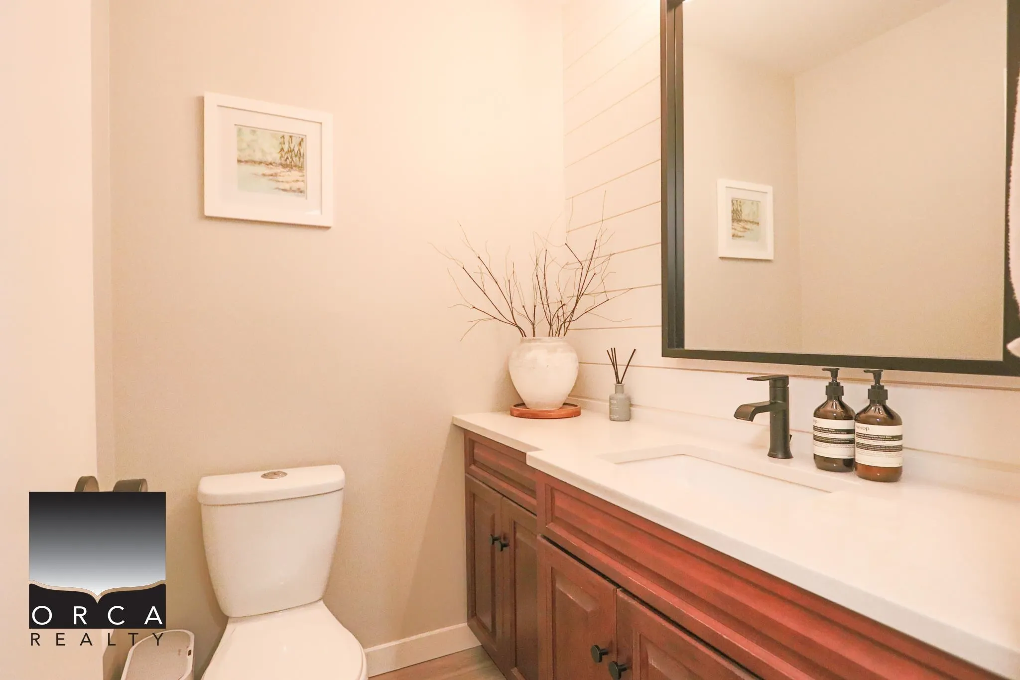 3191 Mountain Highway #202