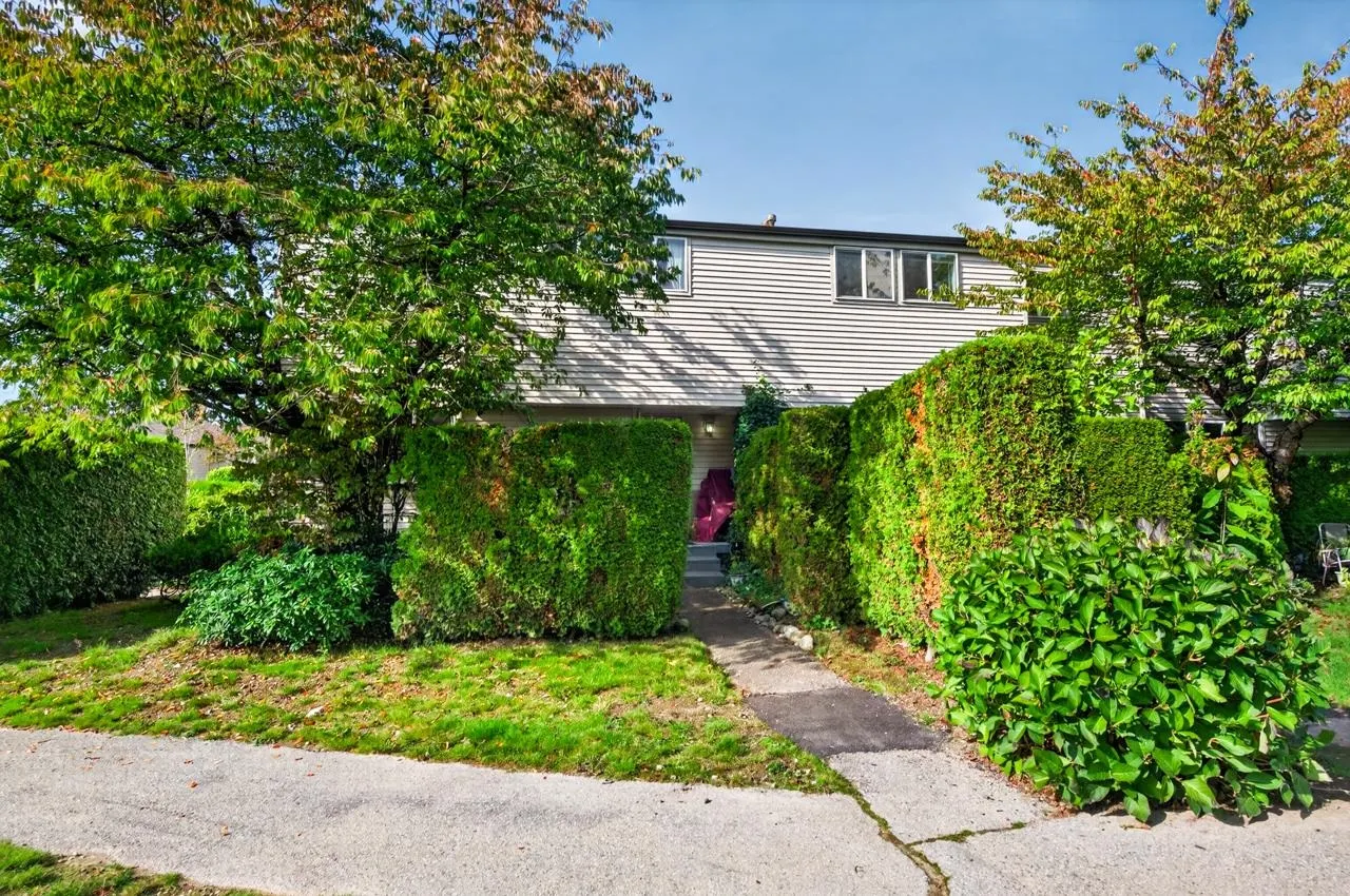 3425 E 49th Avenue #52