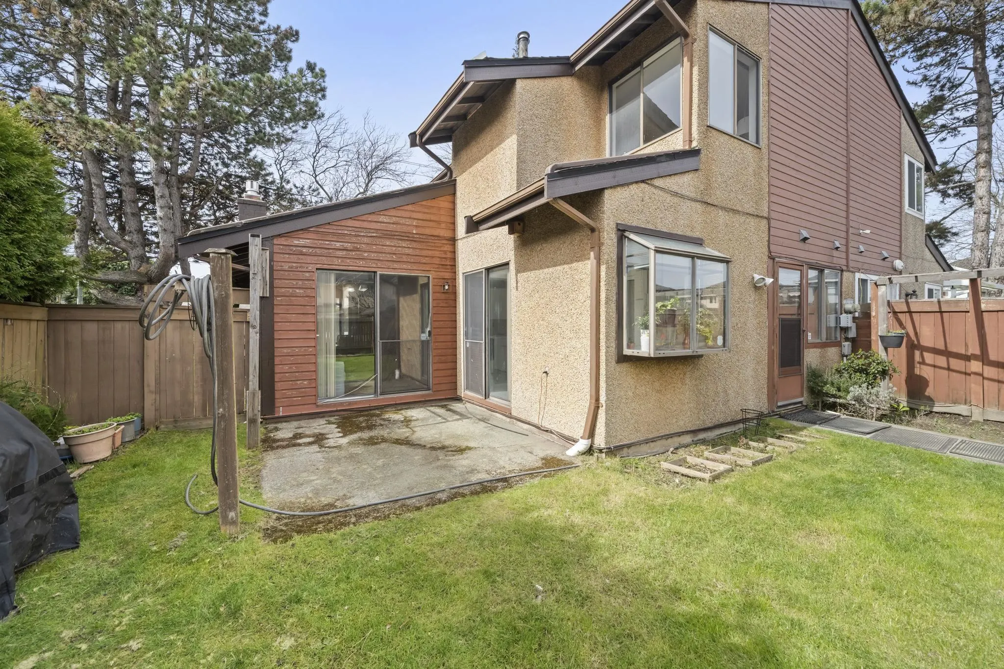 8406 No. 1 Road