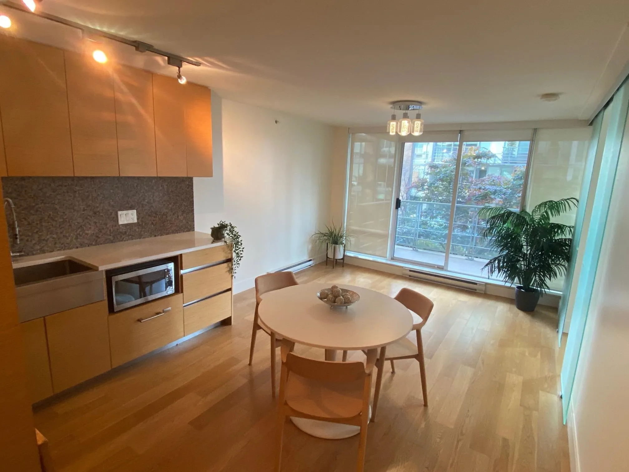 565 Smithe Street #701