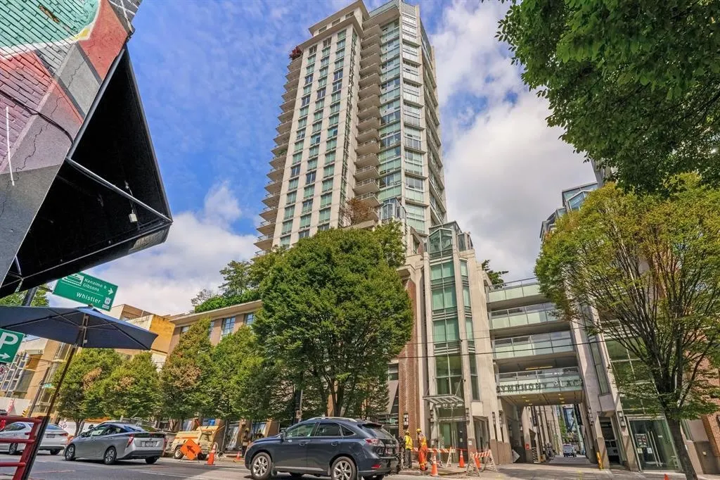 565 Smithe Street #701