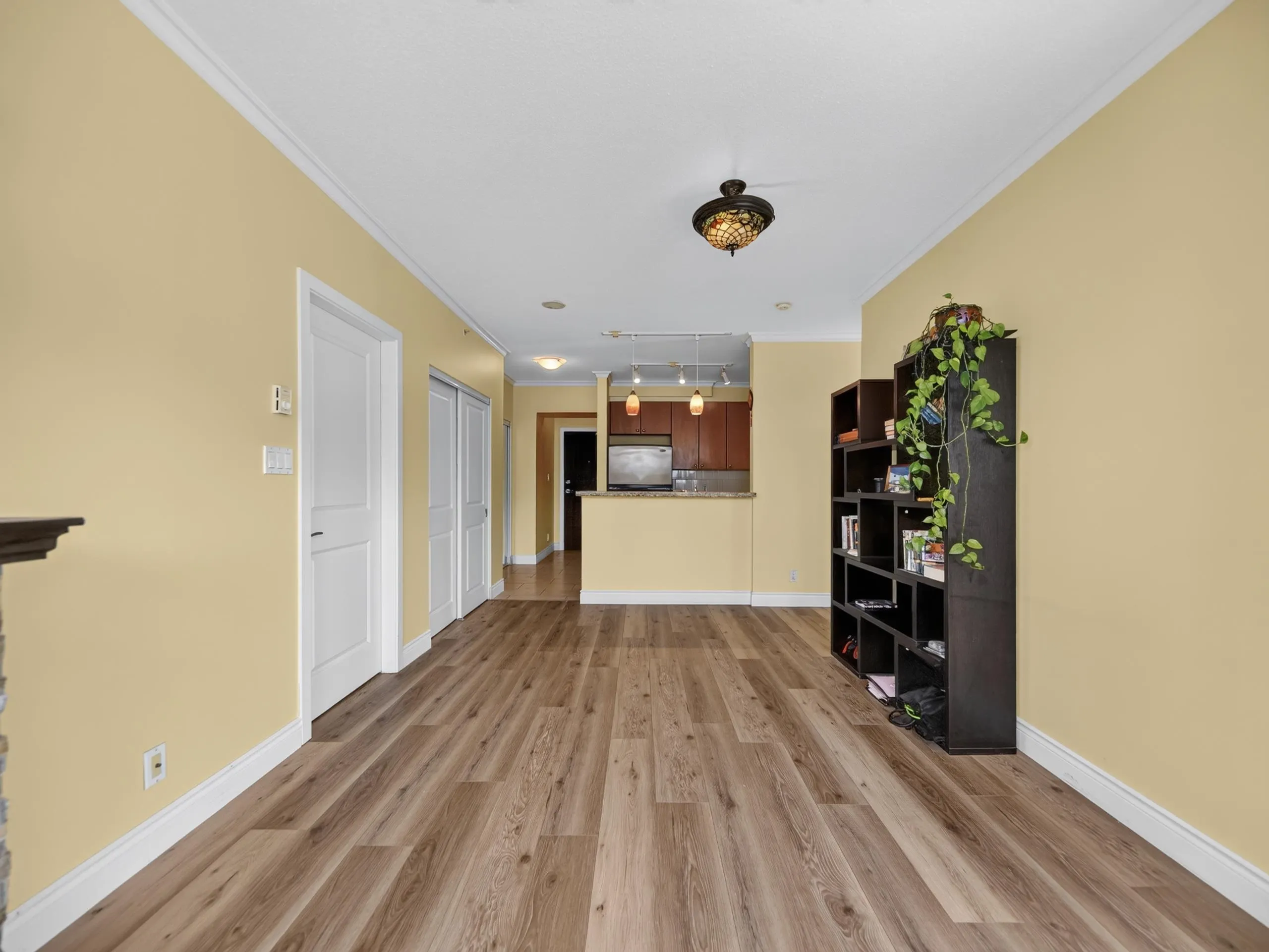 11 E Royal Avenue #1101