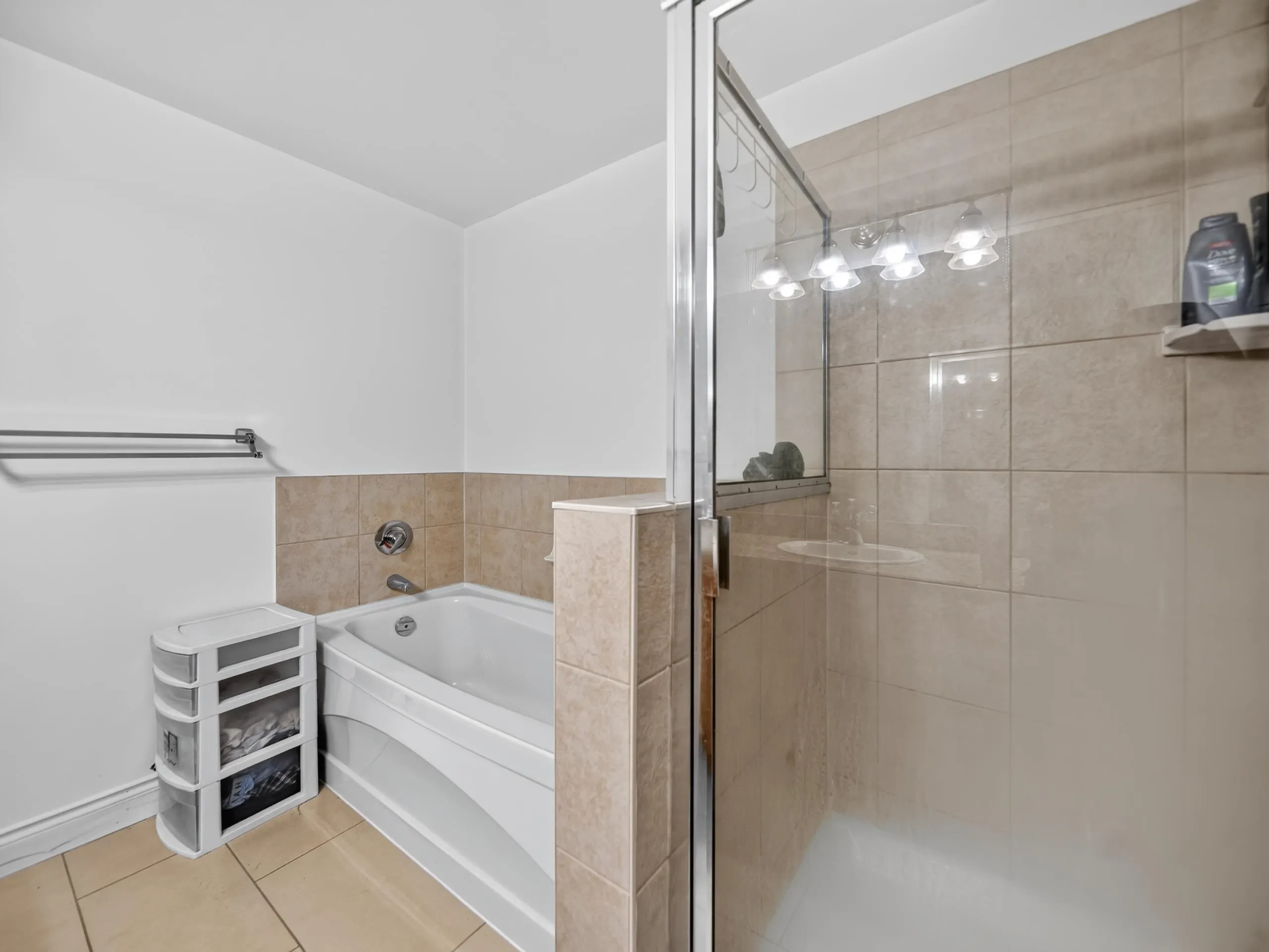 11 E Royal Avenue #1101