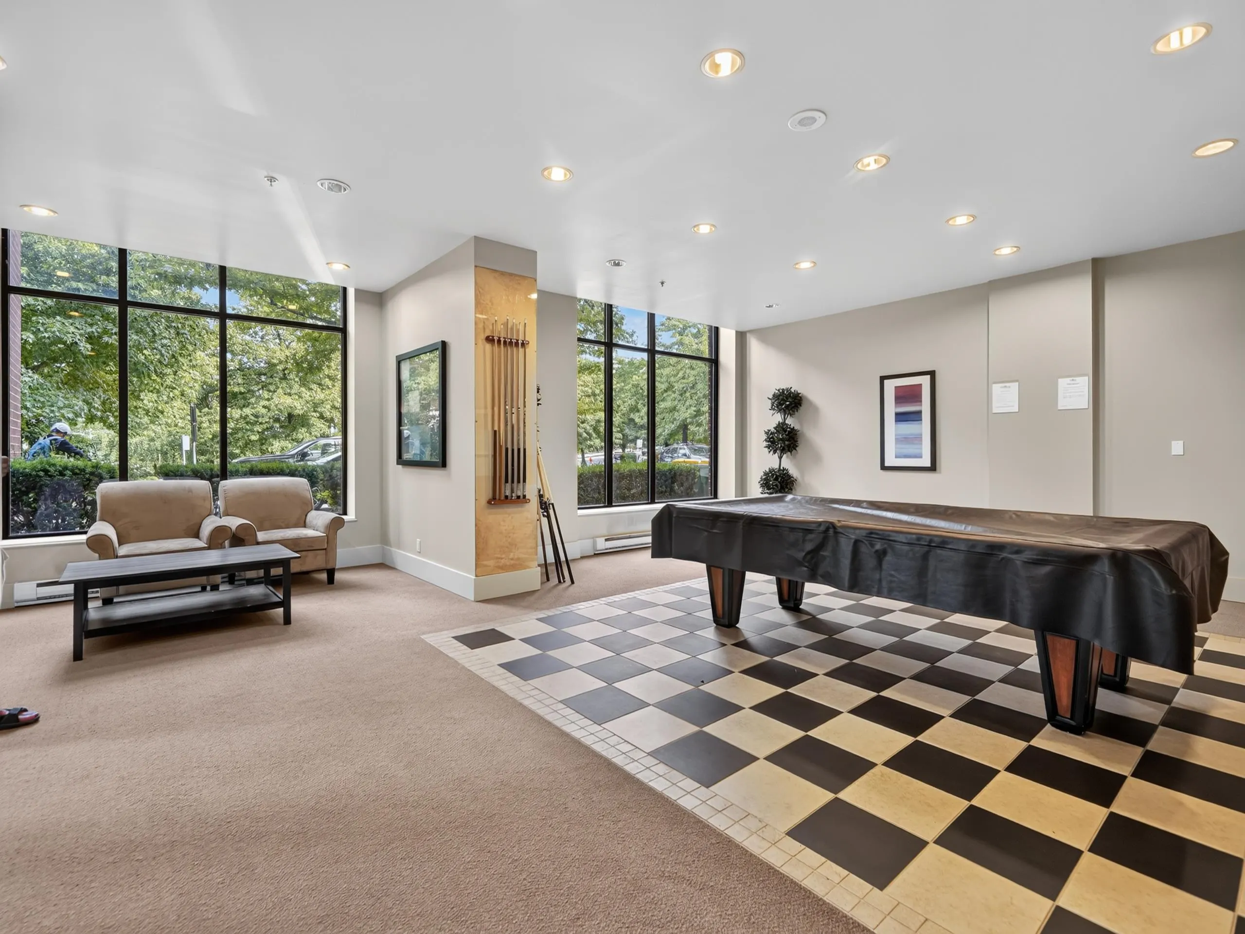 11 E Royal Avenue #1101