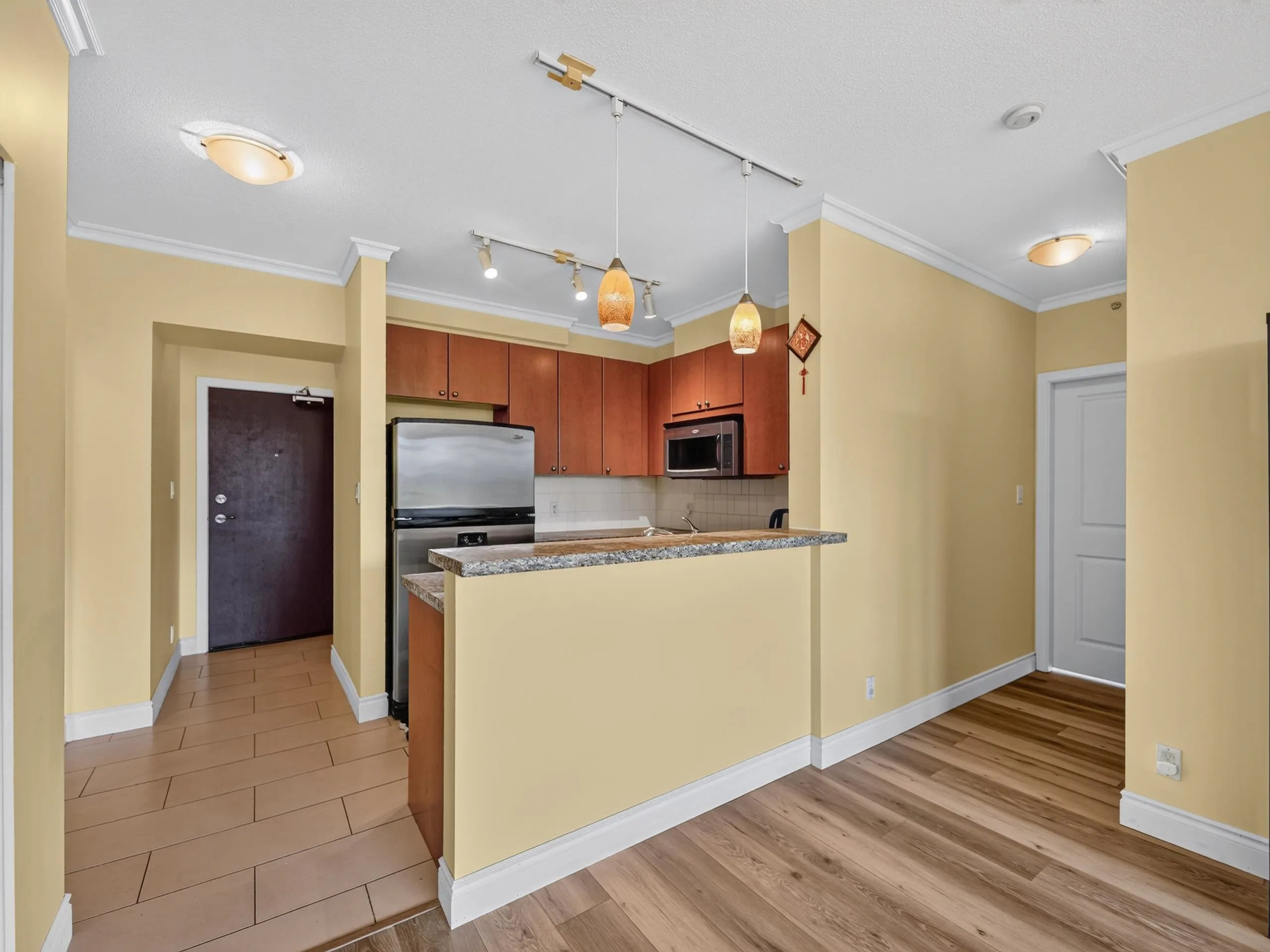 11 E Royal Avenue #1101