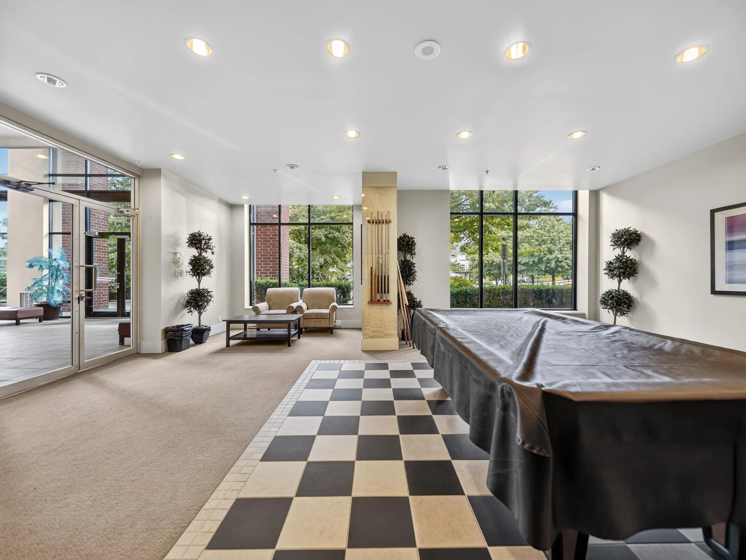 11 E Royal Avenue #1101