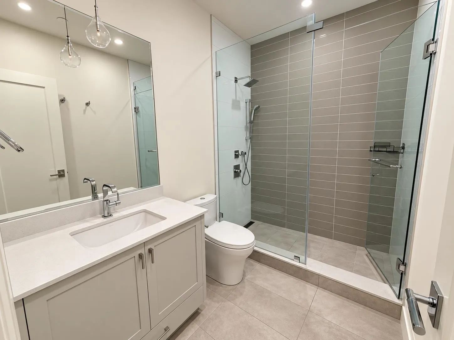 848 Roslyn Boulevard #basement