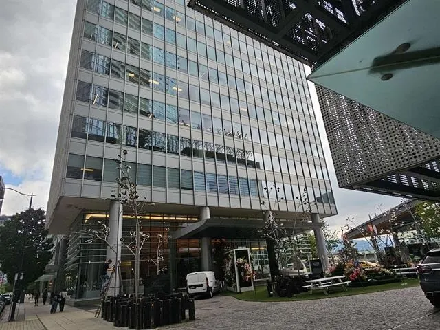 1077 Cordova Street #3106