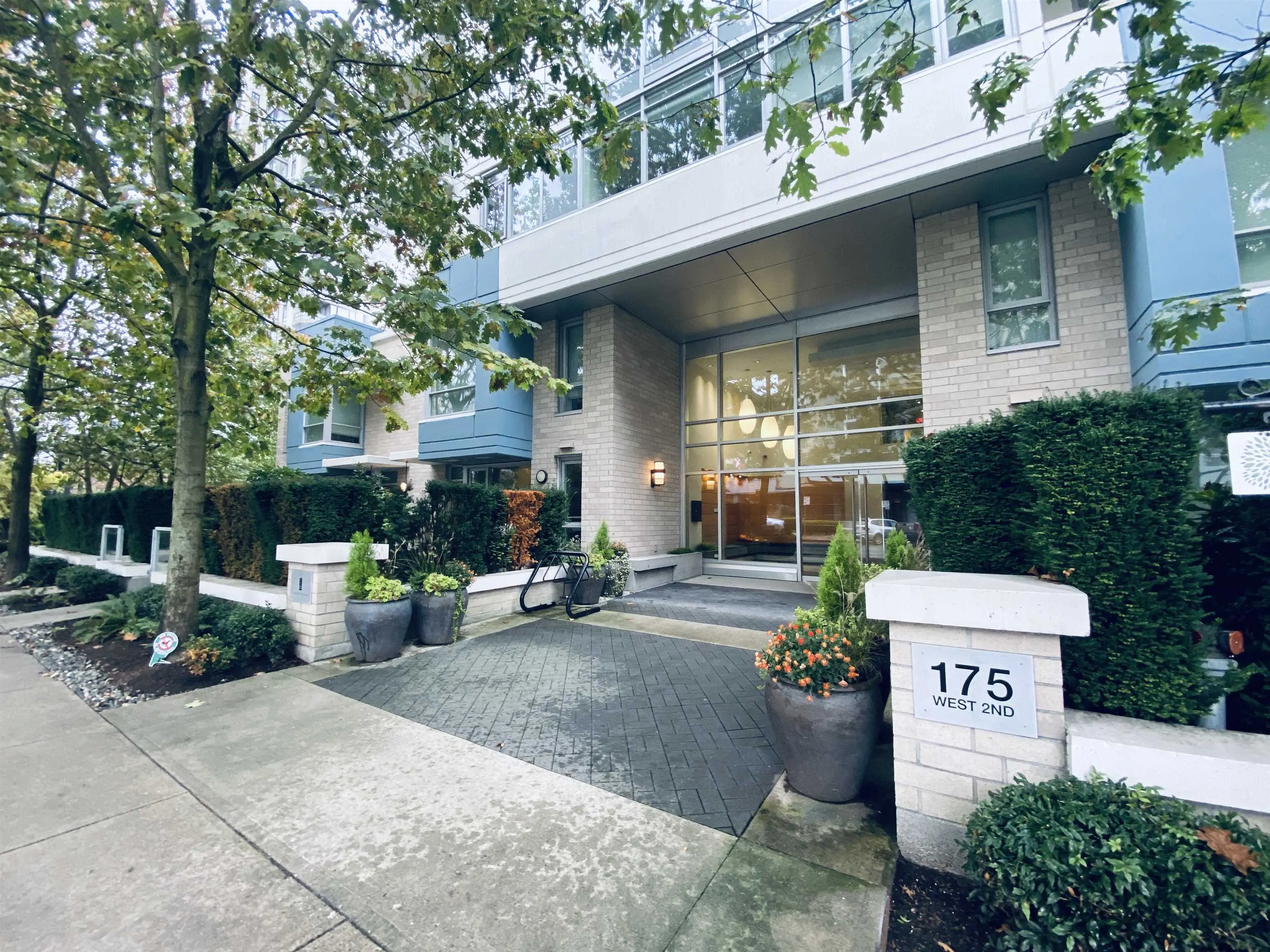 175 2nd Street #1006