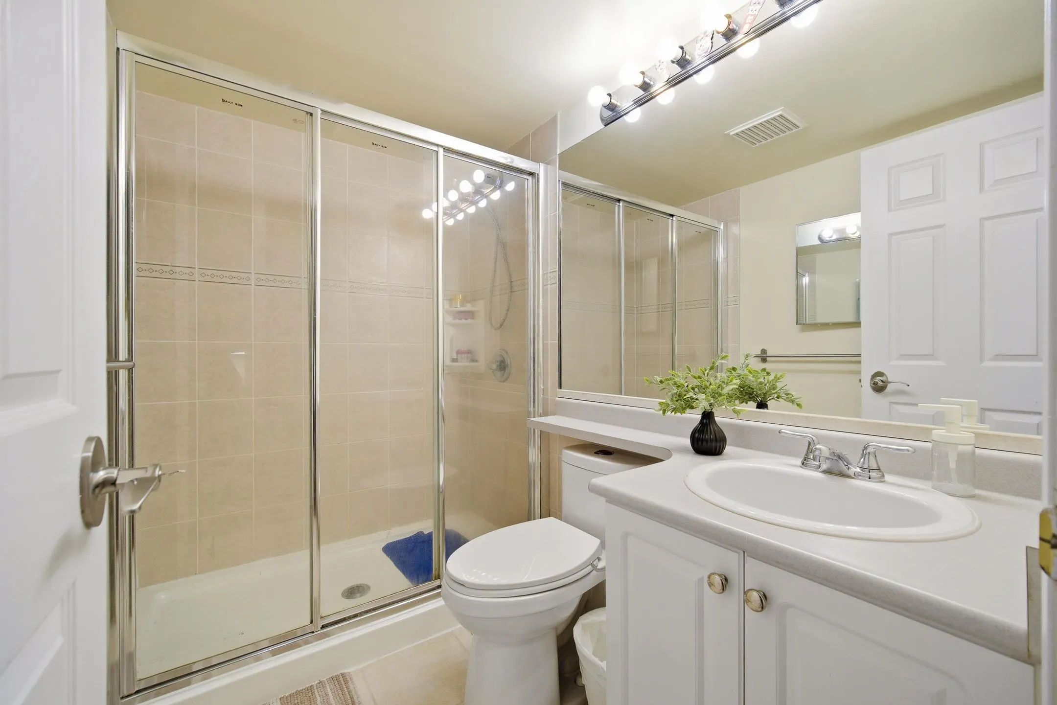 8711 Jones Road #18