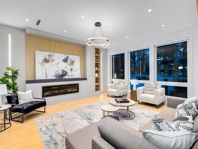 2589 141 Street