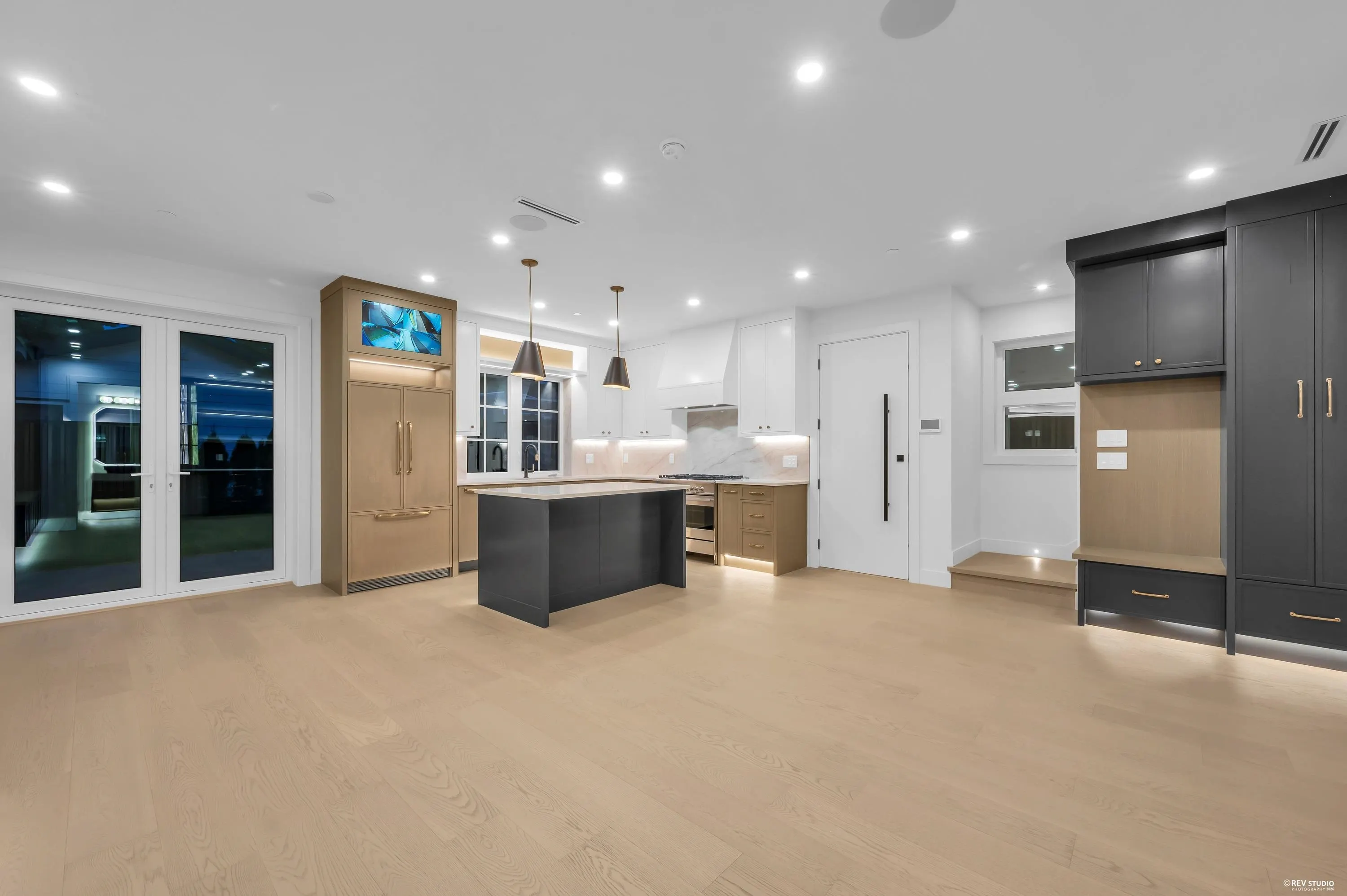 5150 Spencer Street #2